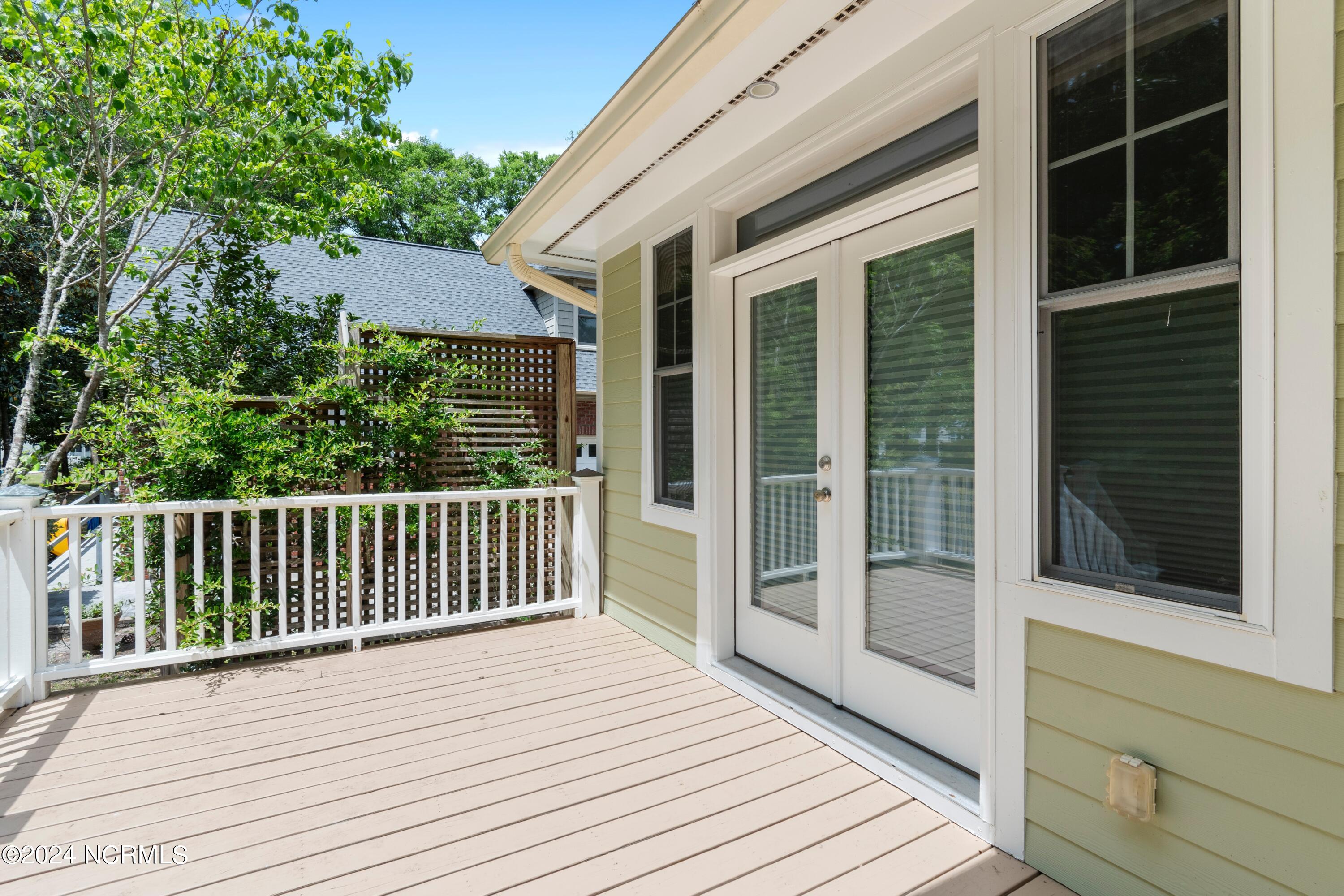 1257 Harbour Gate South SW