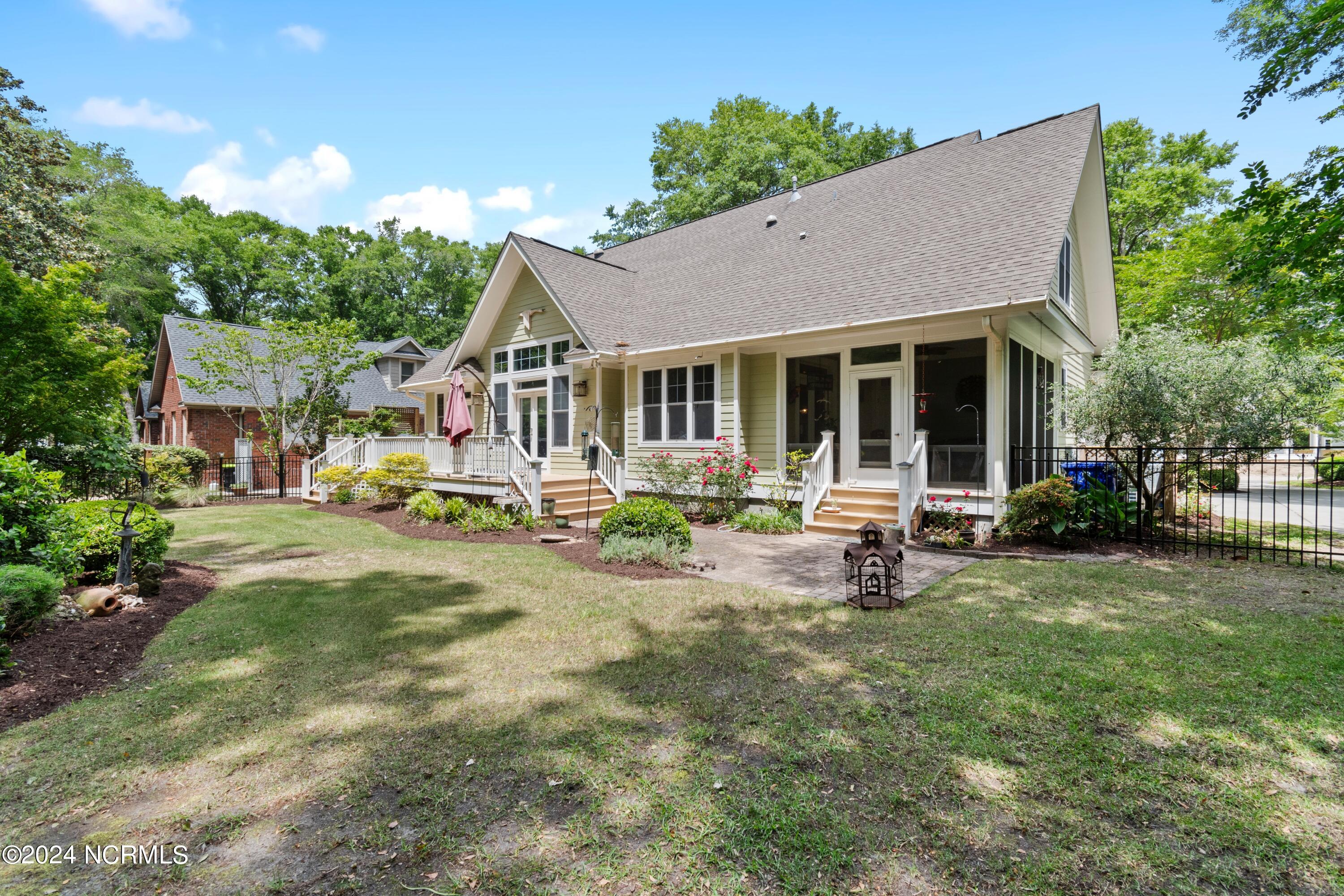 1257 Harbour Gate South SW