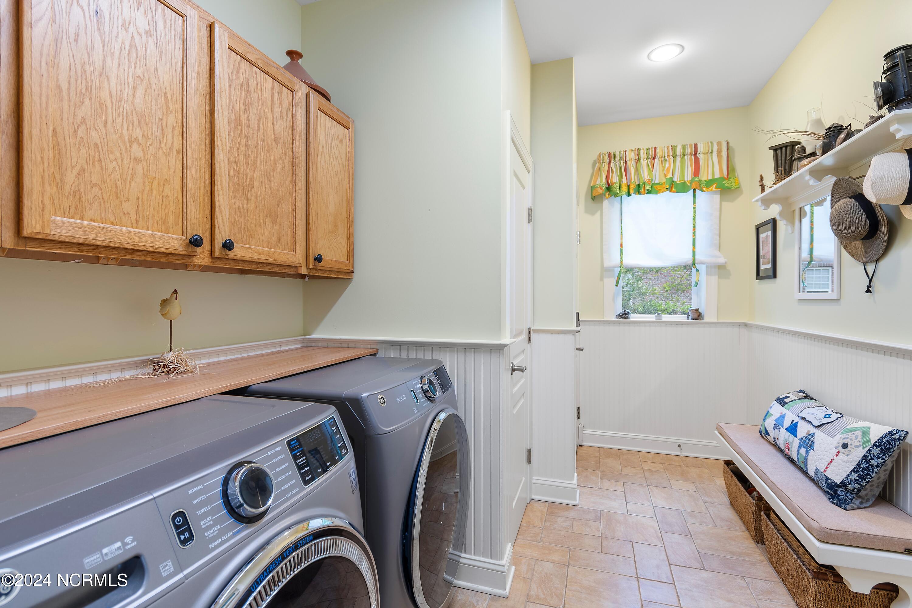 1257 Harbour Gate South SW