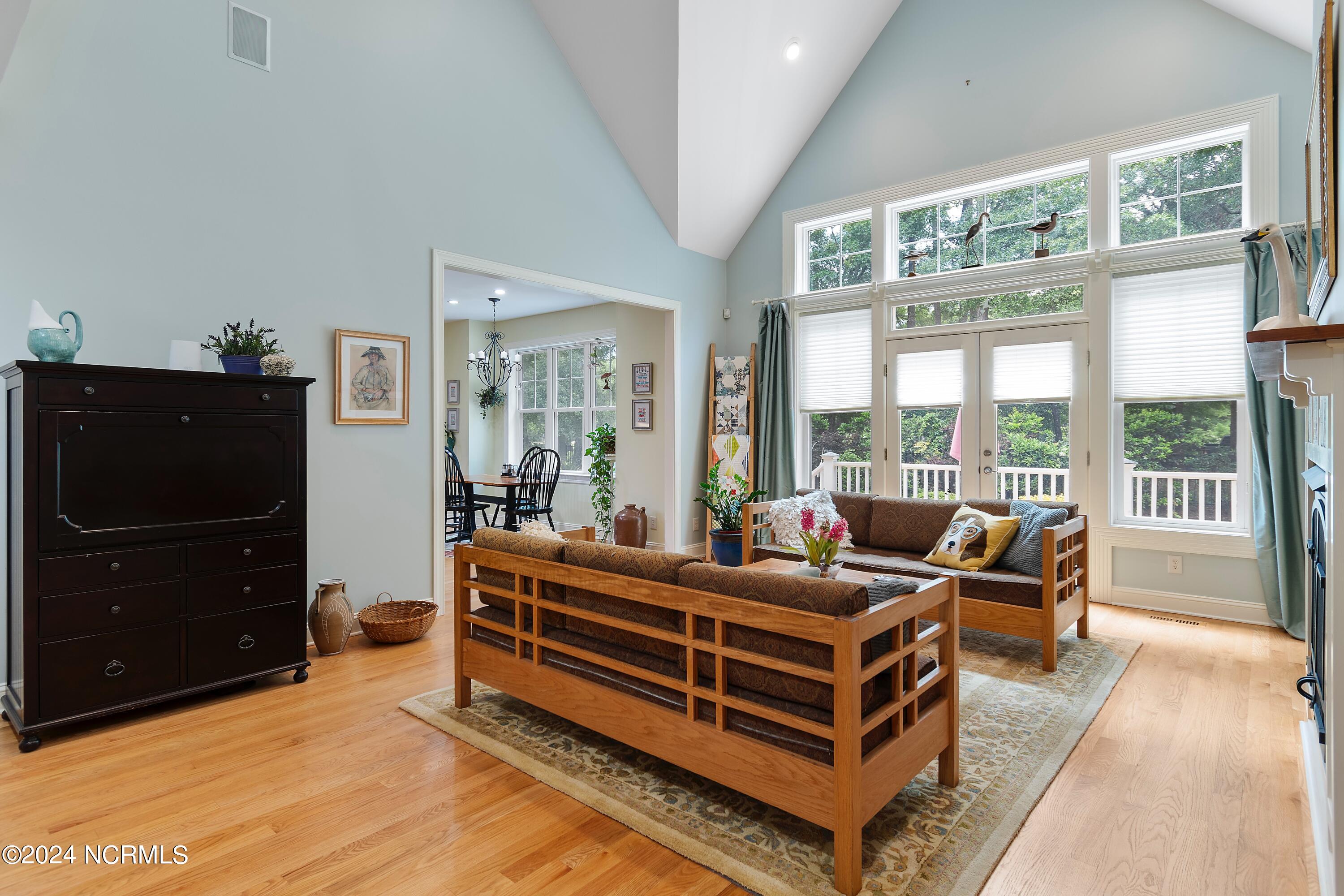 1257 Harbour Gate South SW