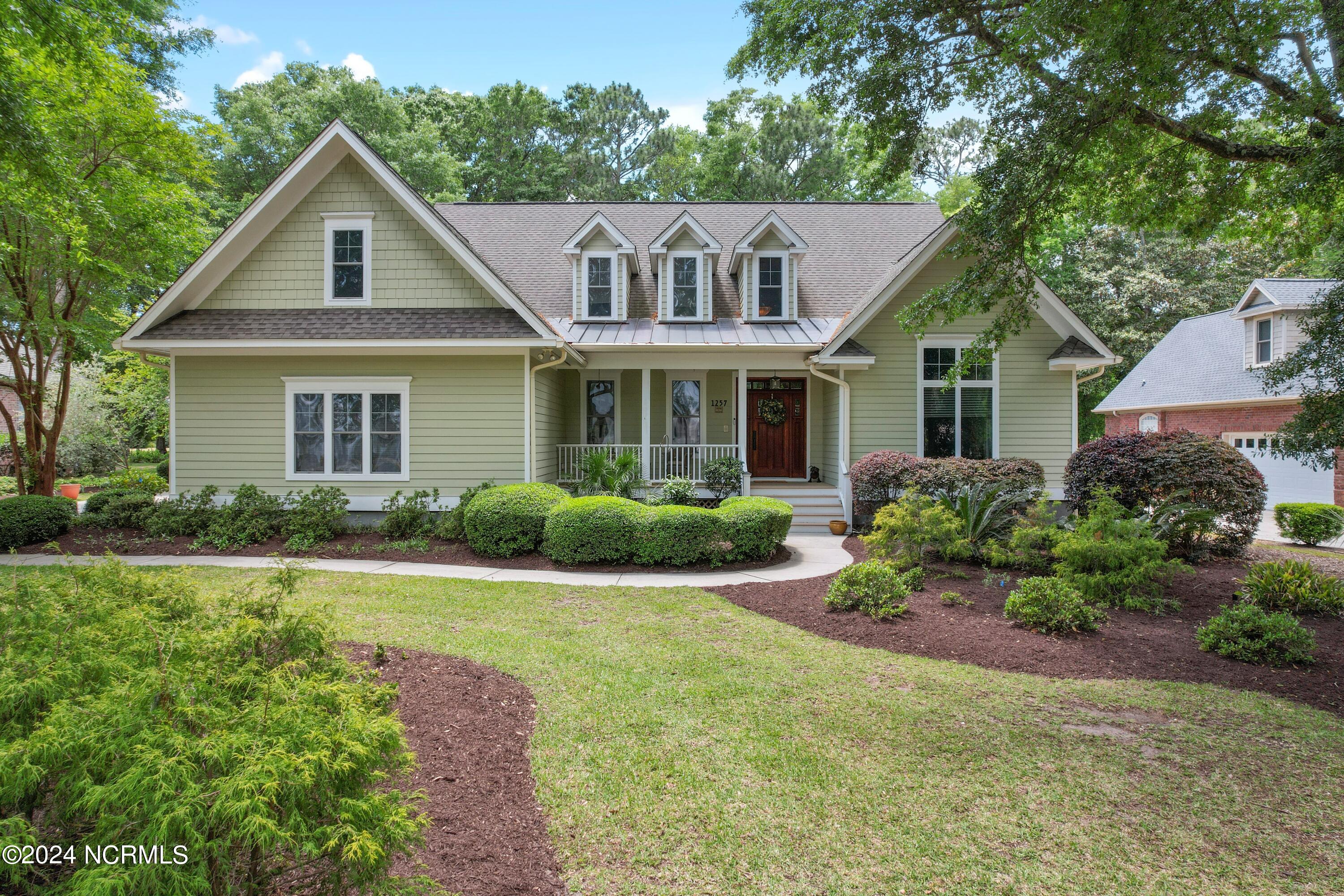 1257 Harbour Gate South SW