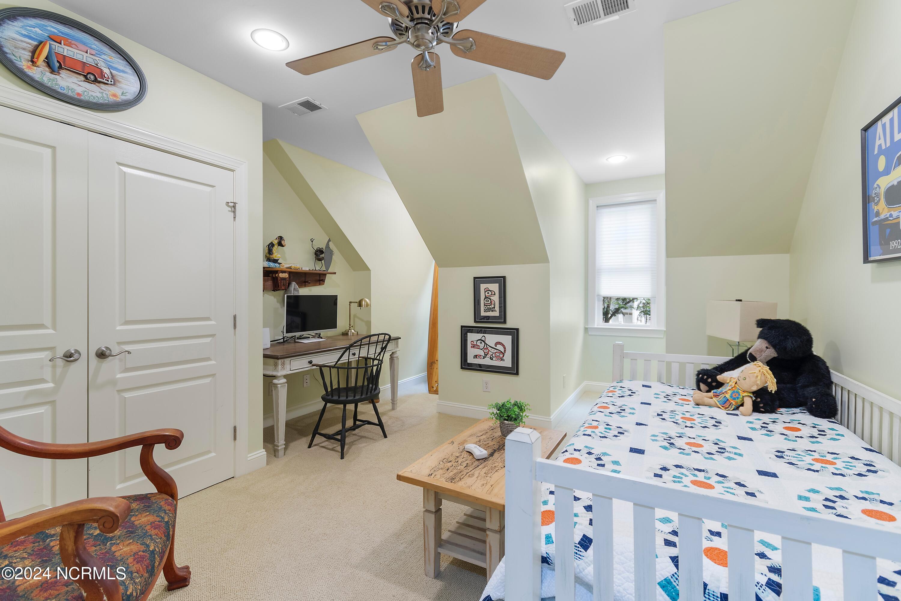 1257 Harbour Gate South SW