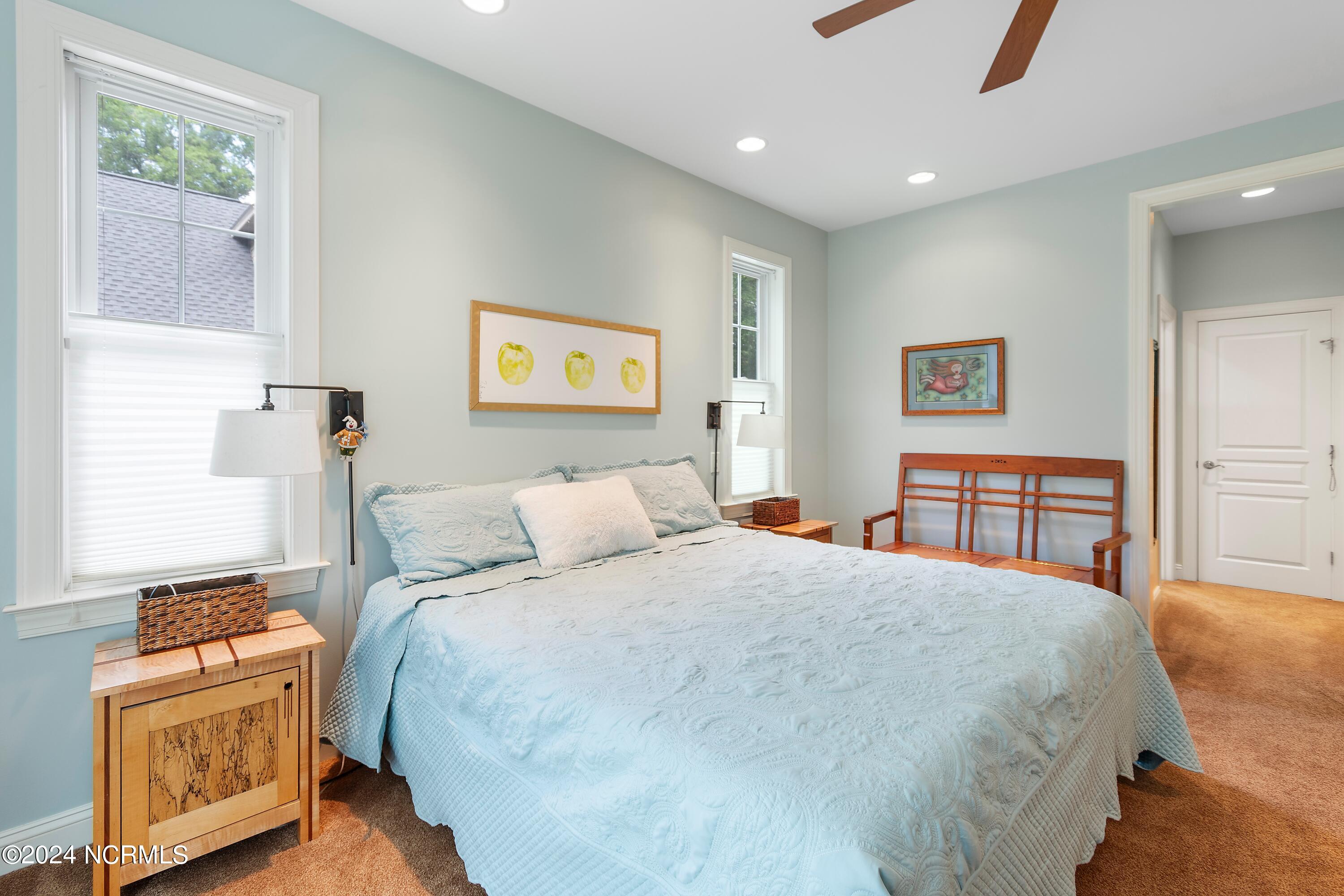 1257 Harbour Gate South SW