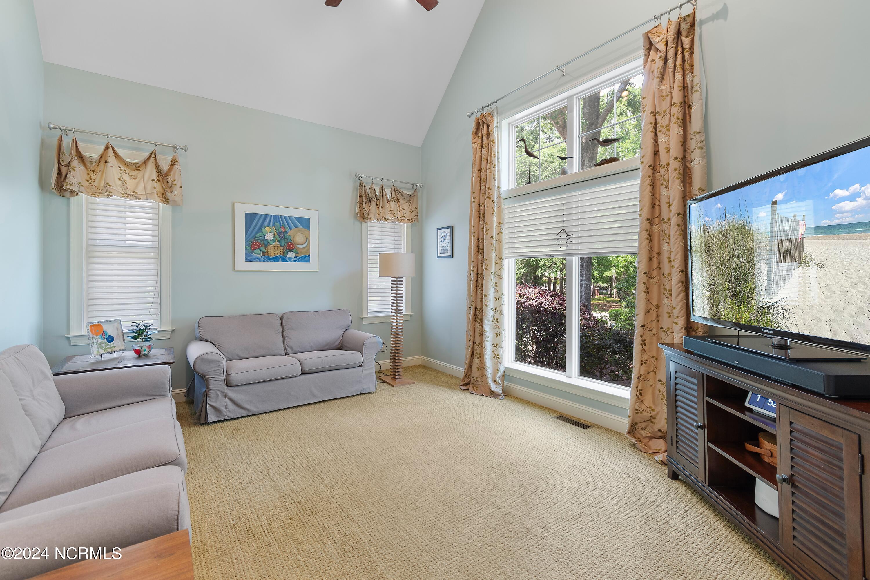 1257 Harbour Gate South SW