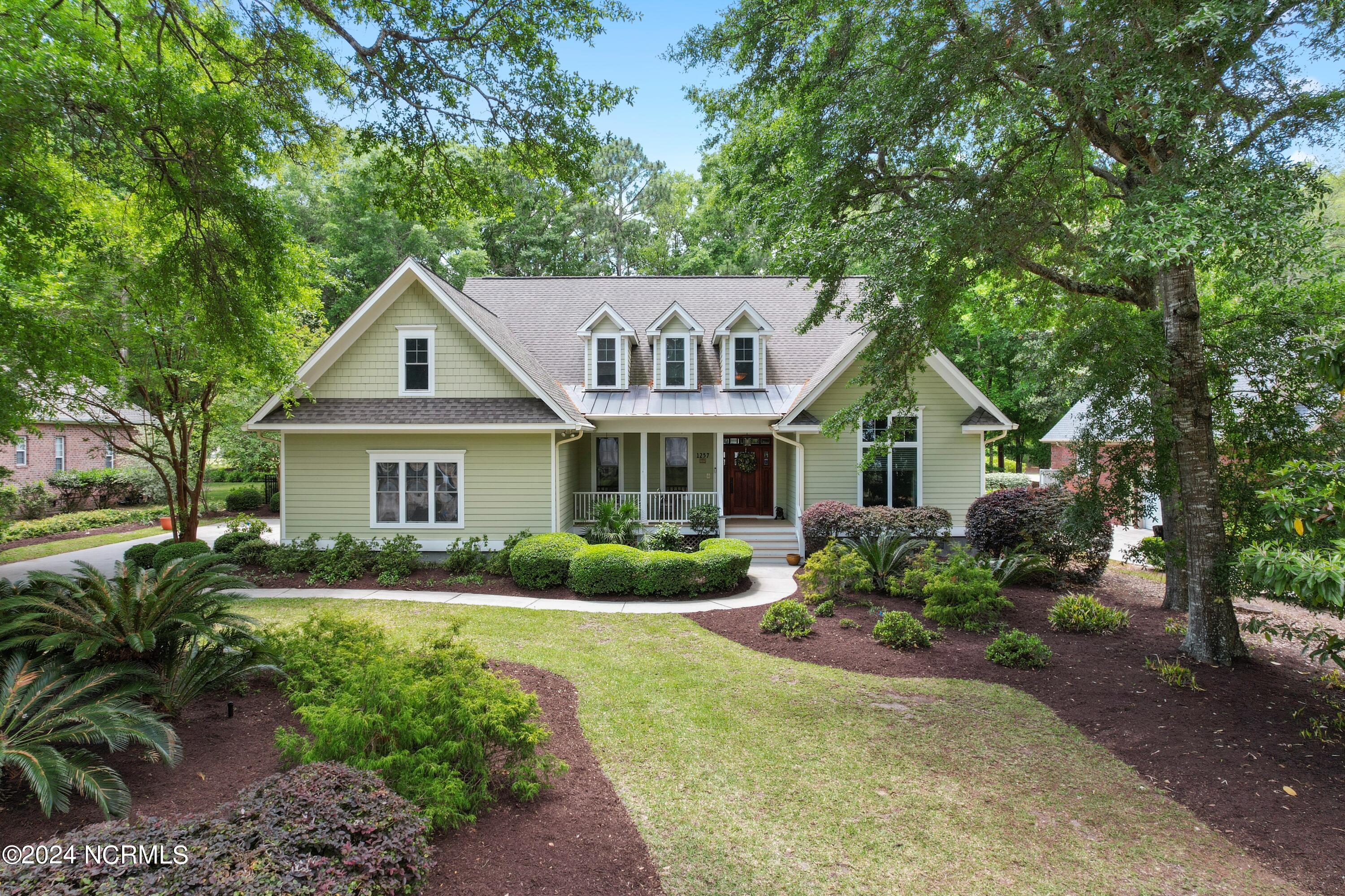 1257 Harbour Gate South SW