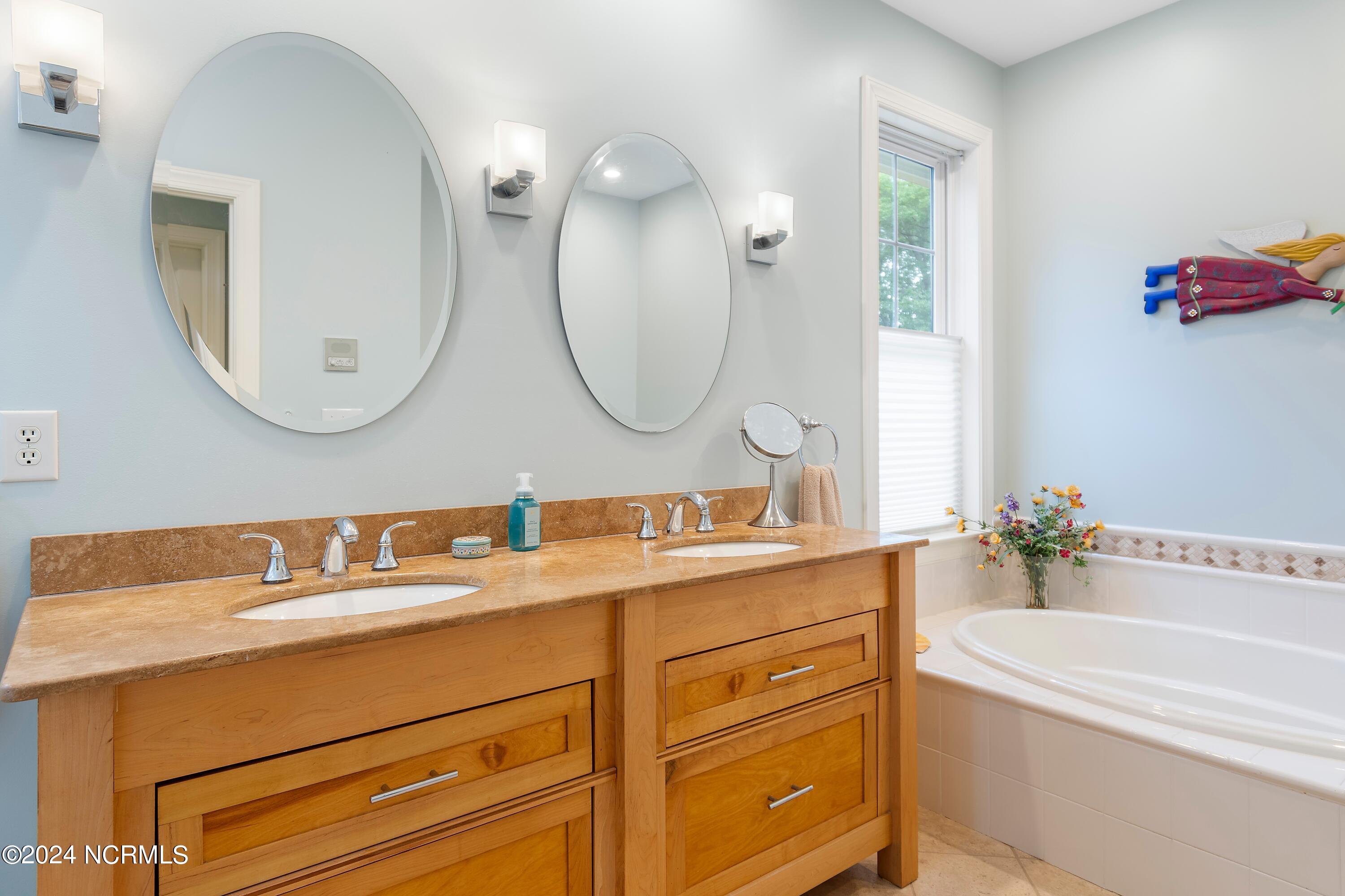 1257 Harbour Gate South SW