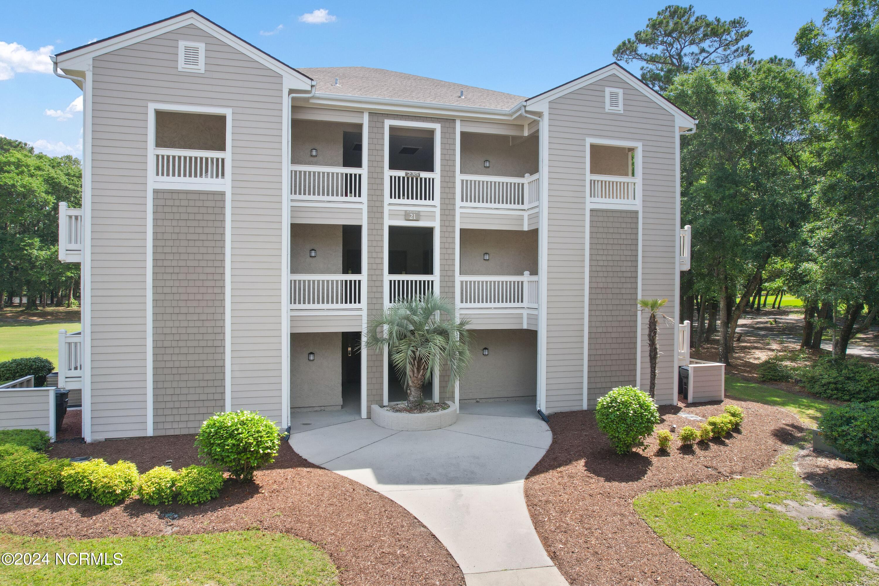 235 Kings Trail # 2105