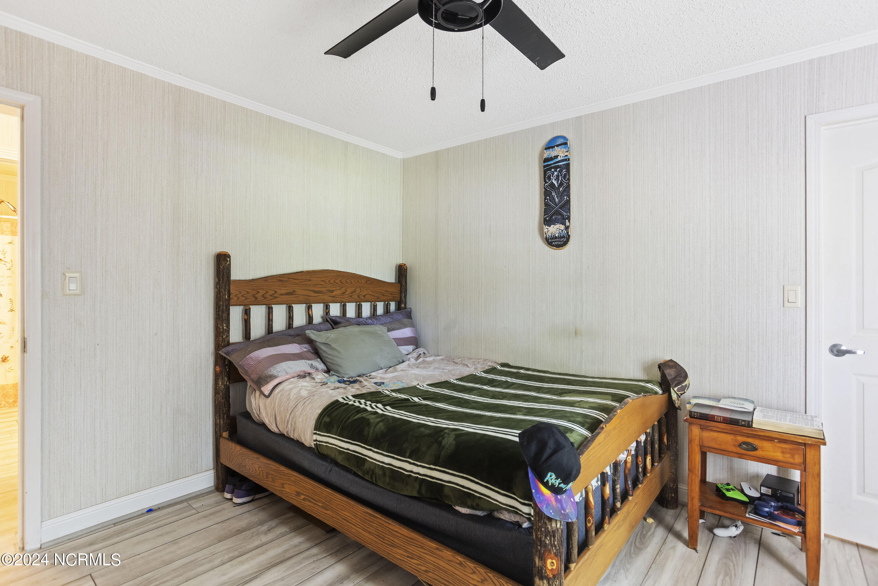 4925 Lakewood Drive SW