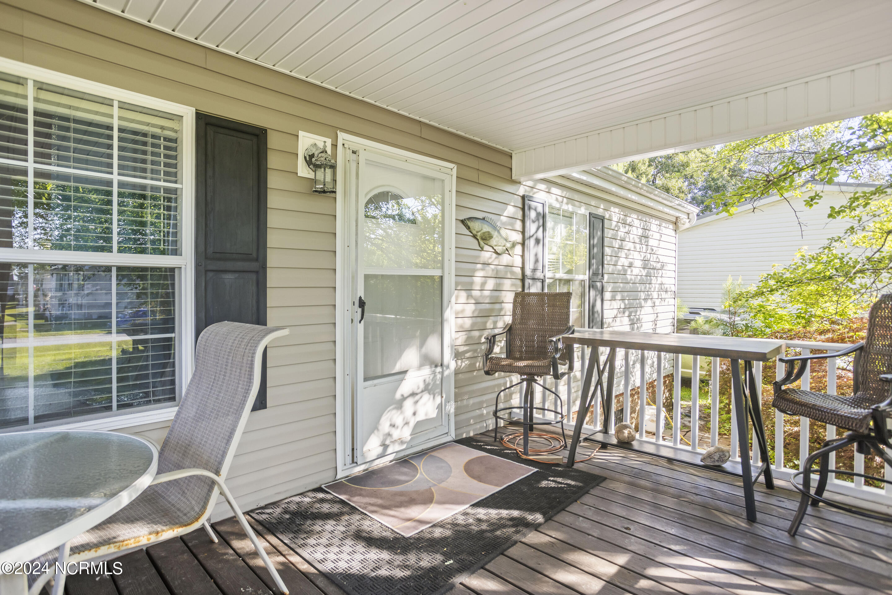 4925 Lakewood Drive SW