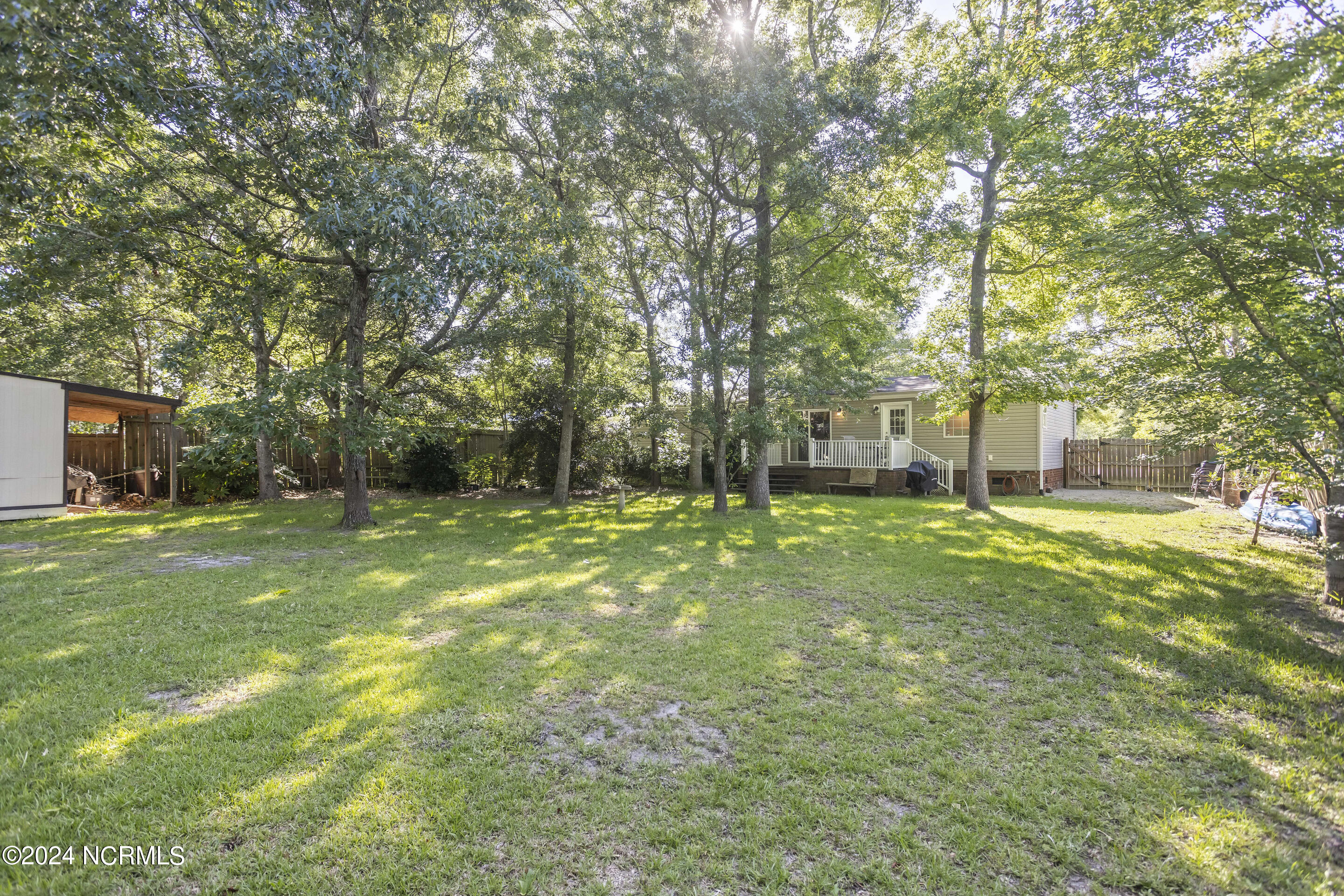 4925 Lakewood Drive SW