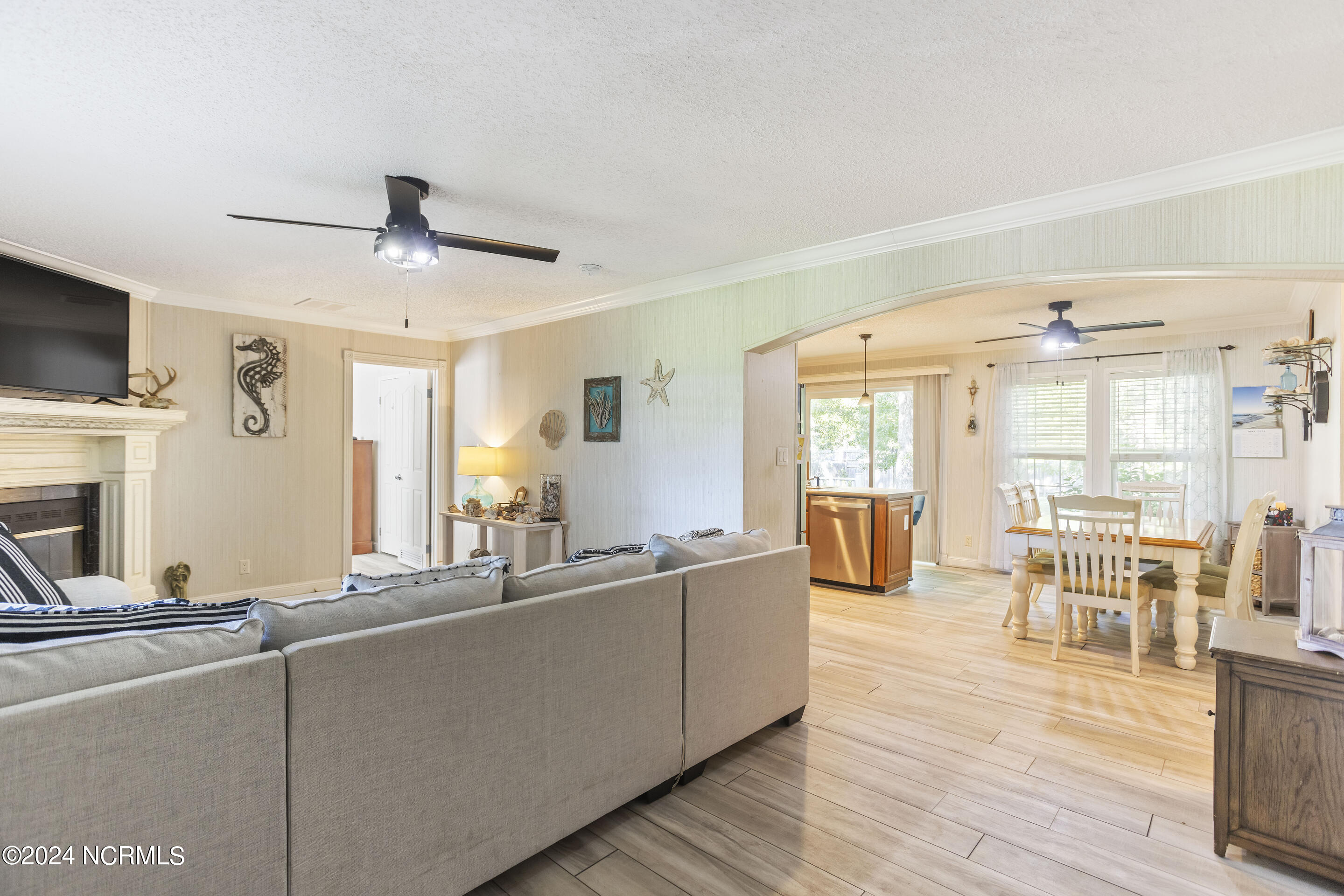 4925 Lakewood Drive SW