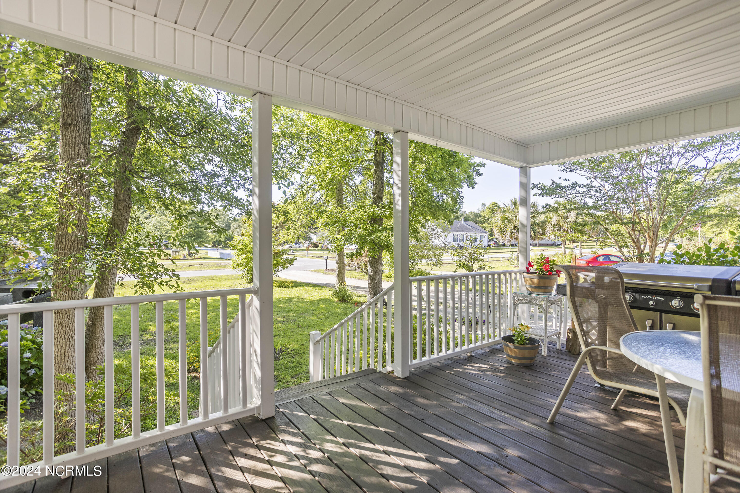 4925 Lakewood Drive SW