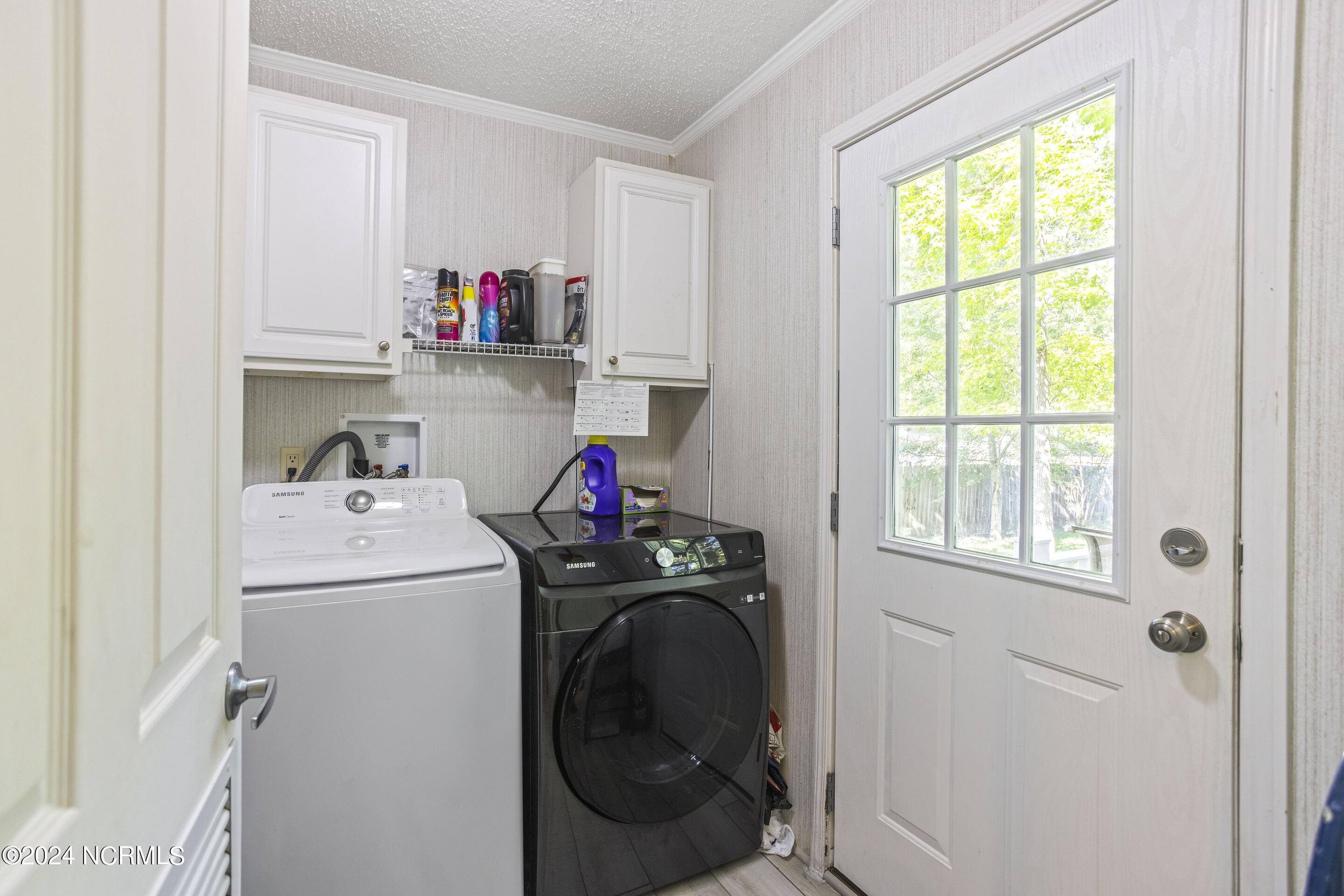 4925 Lakewood Drive SW