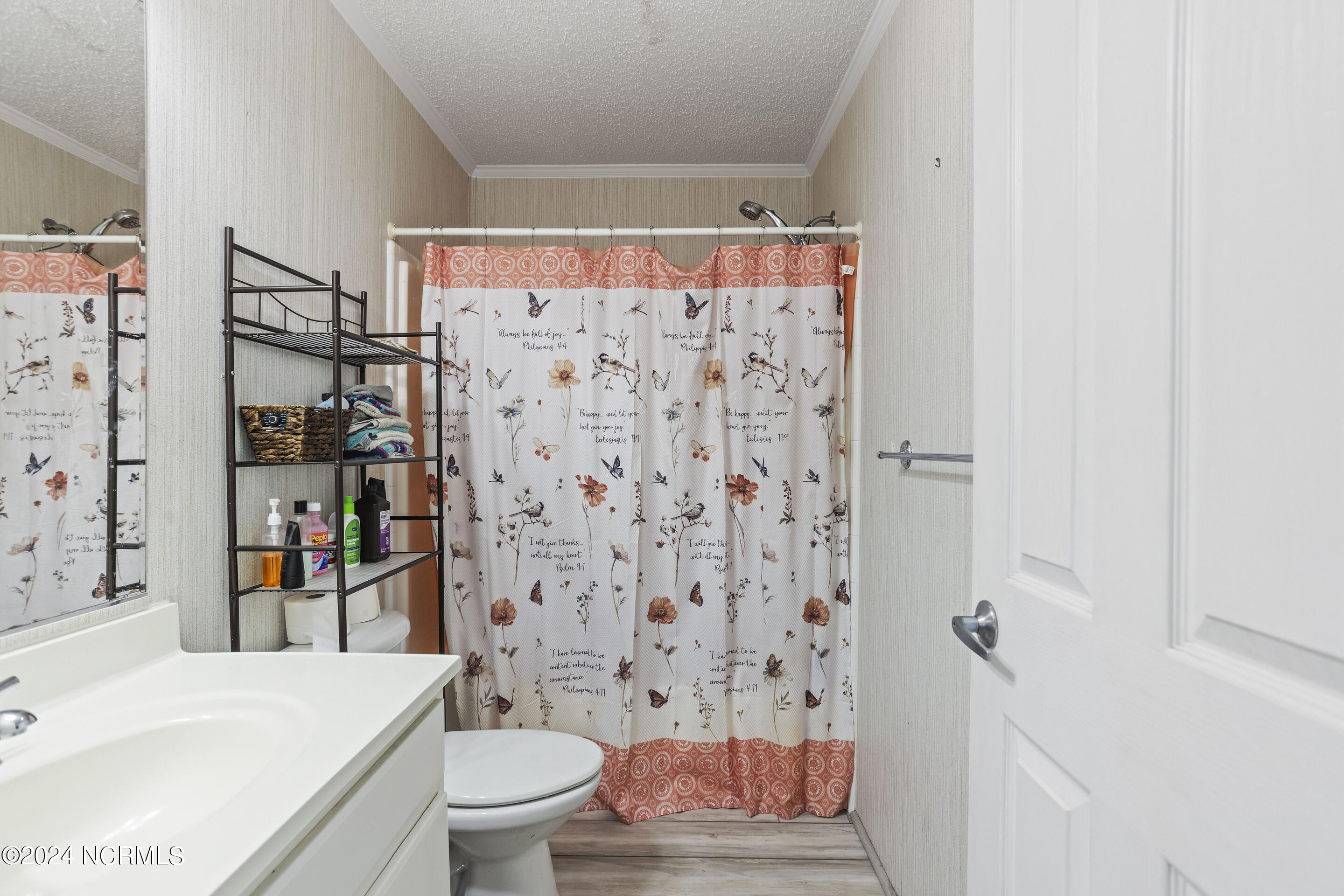 4925 Lakewood Drive SW