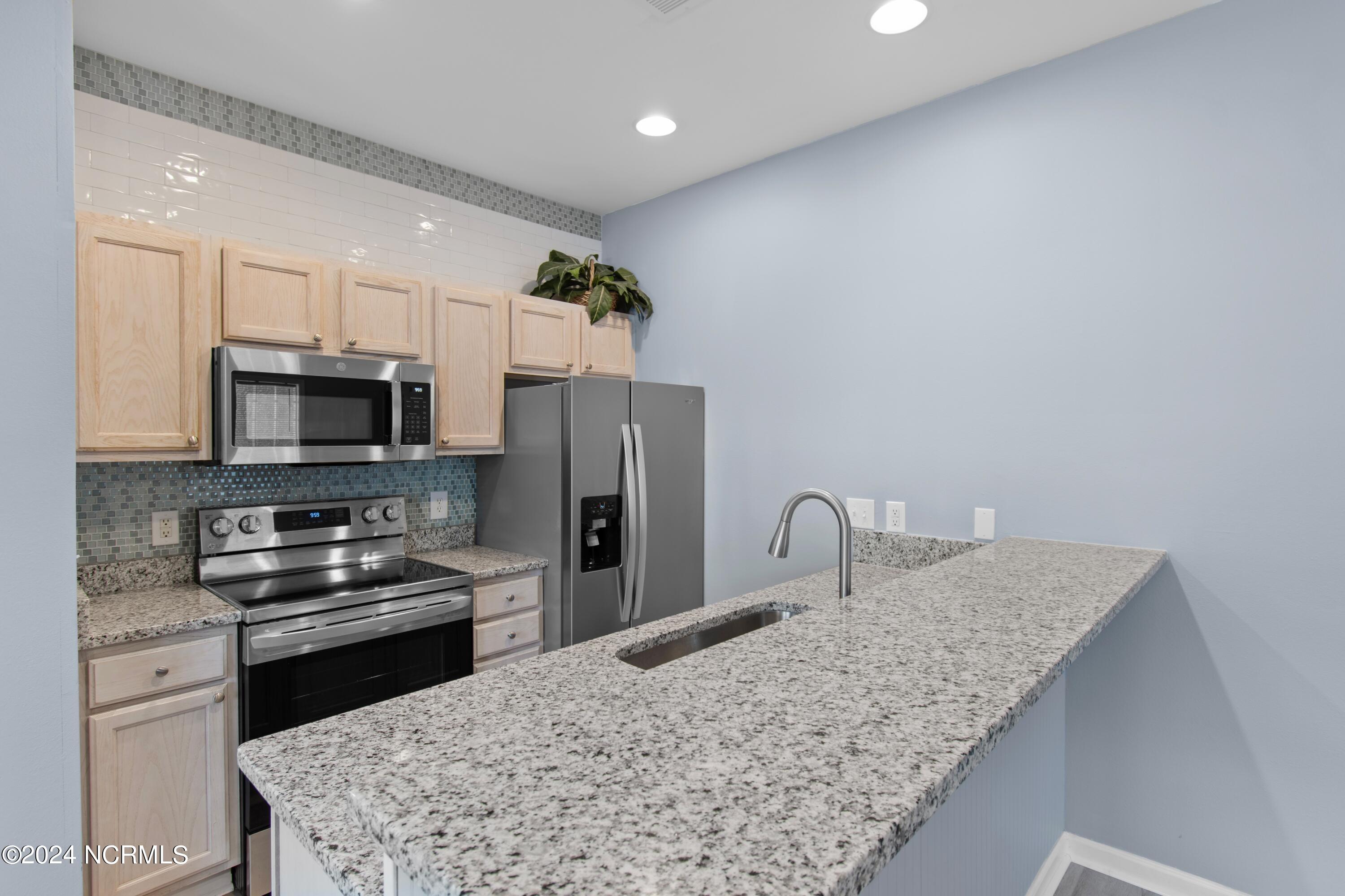 165 Royal Poste Road Unit 2907