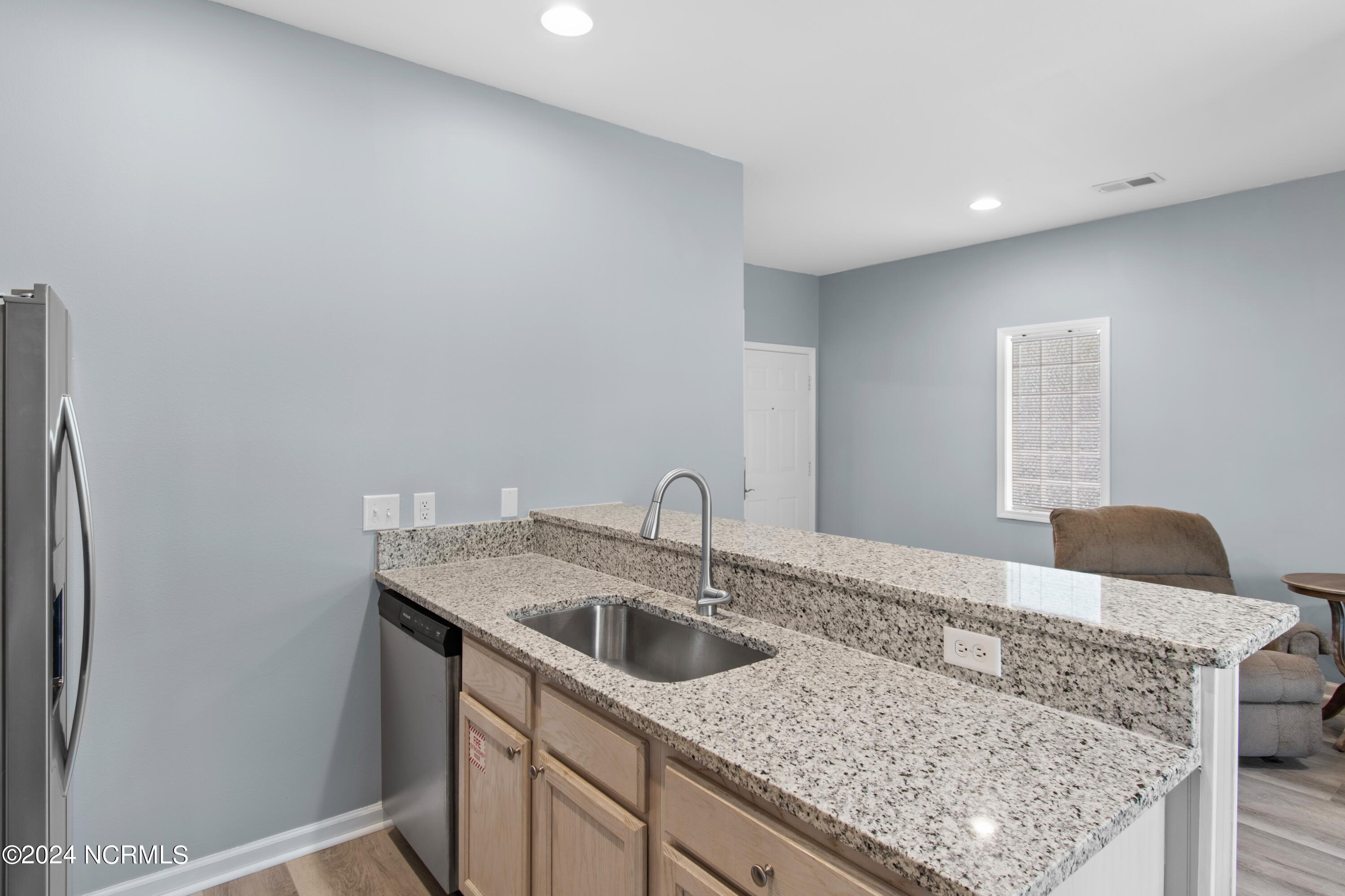 165 Royal Poste Road Unit 2907