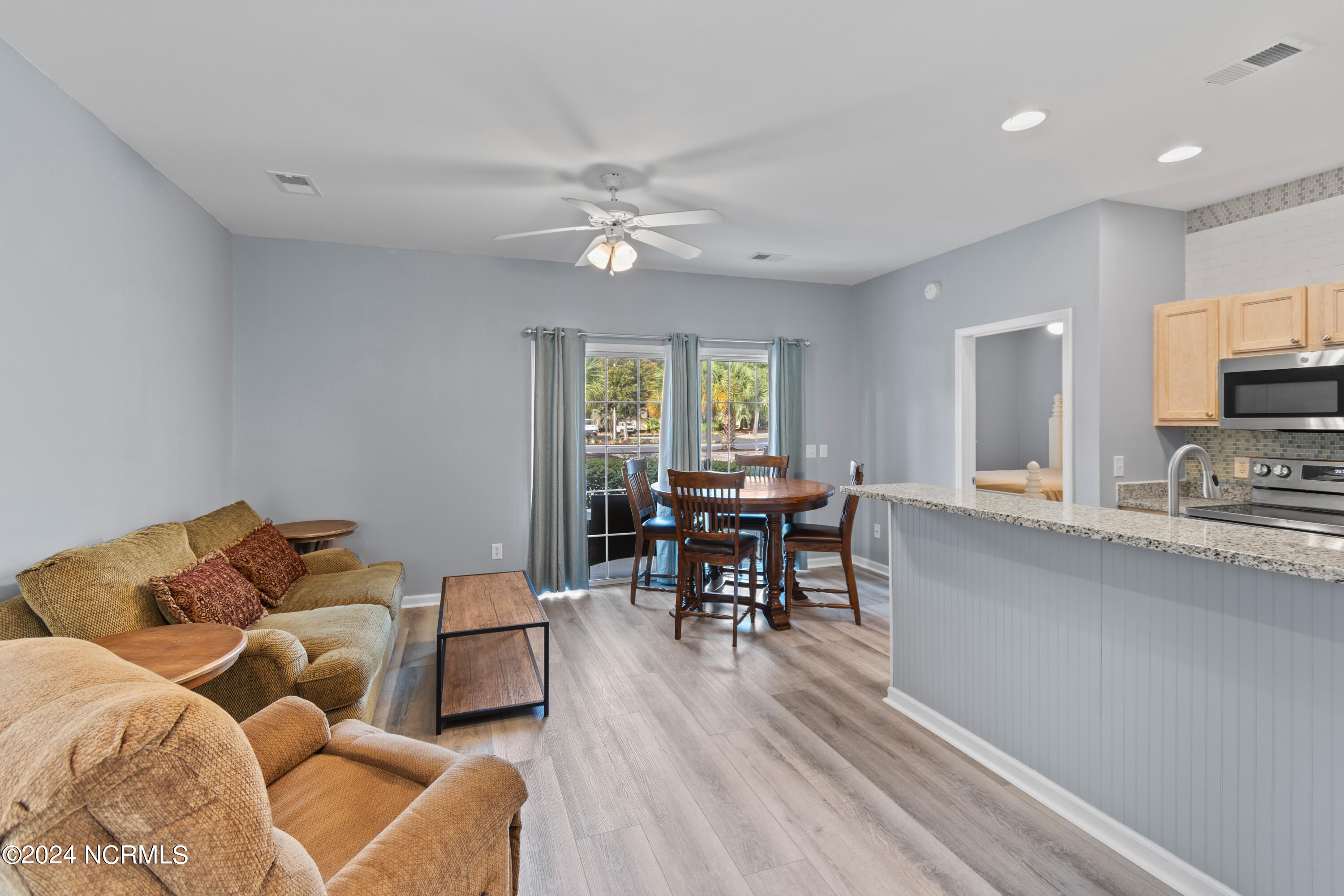 165 Royal Poste Road Unit 2907