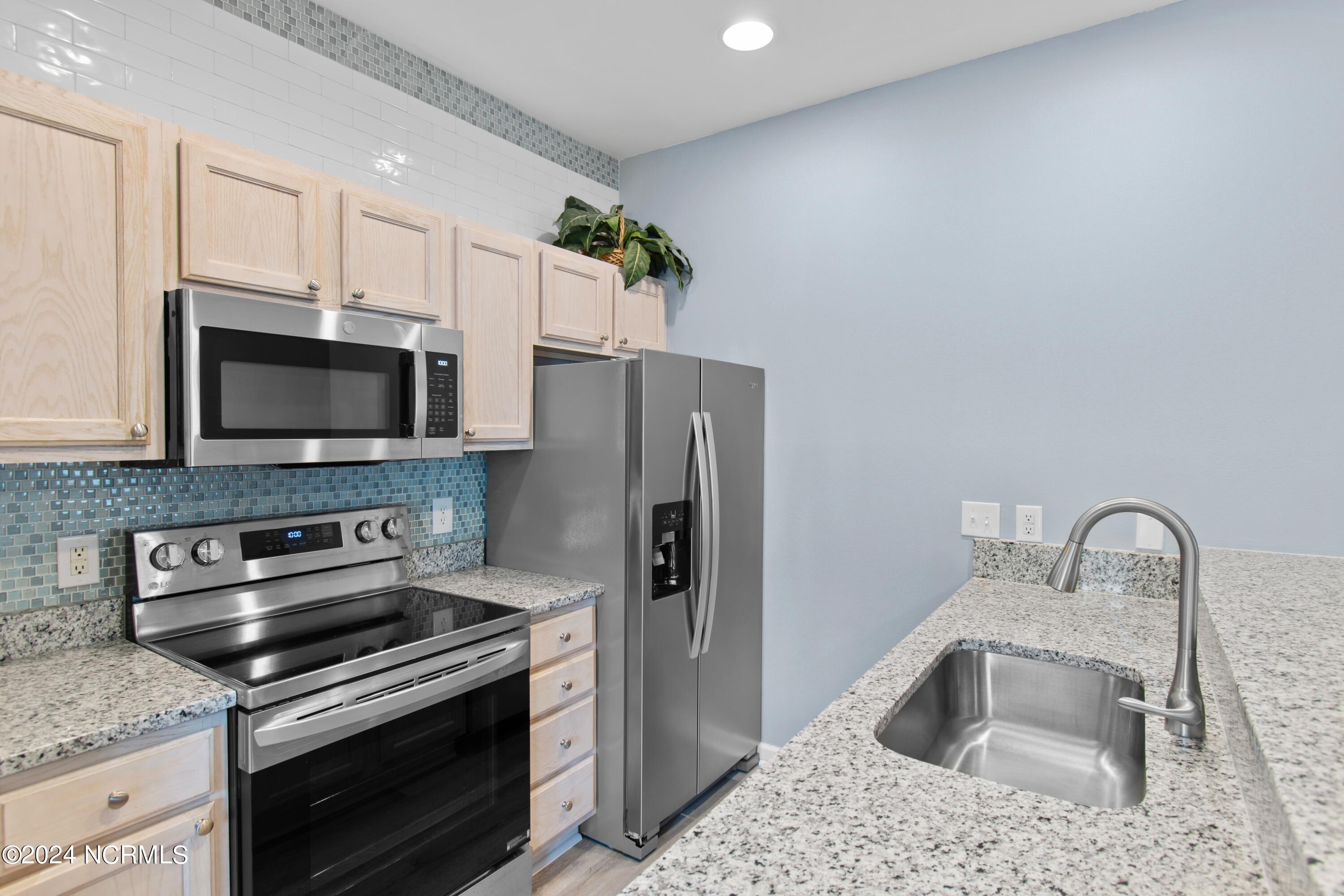 165 Royal Poste Road Unit 2907