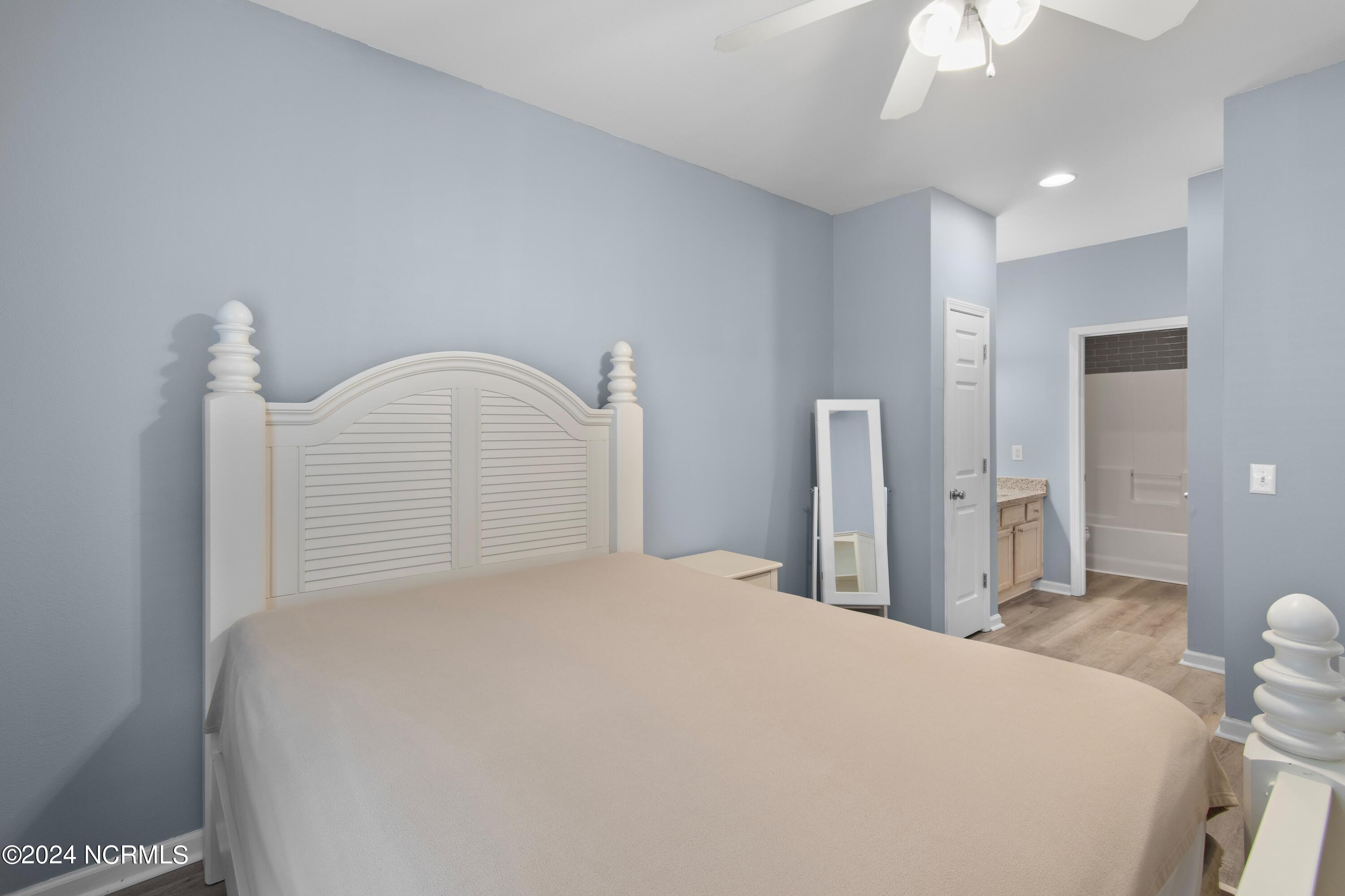 165 Royal Poste Road Unit 2907