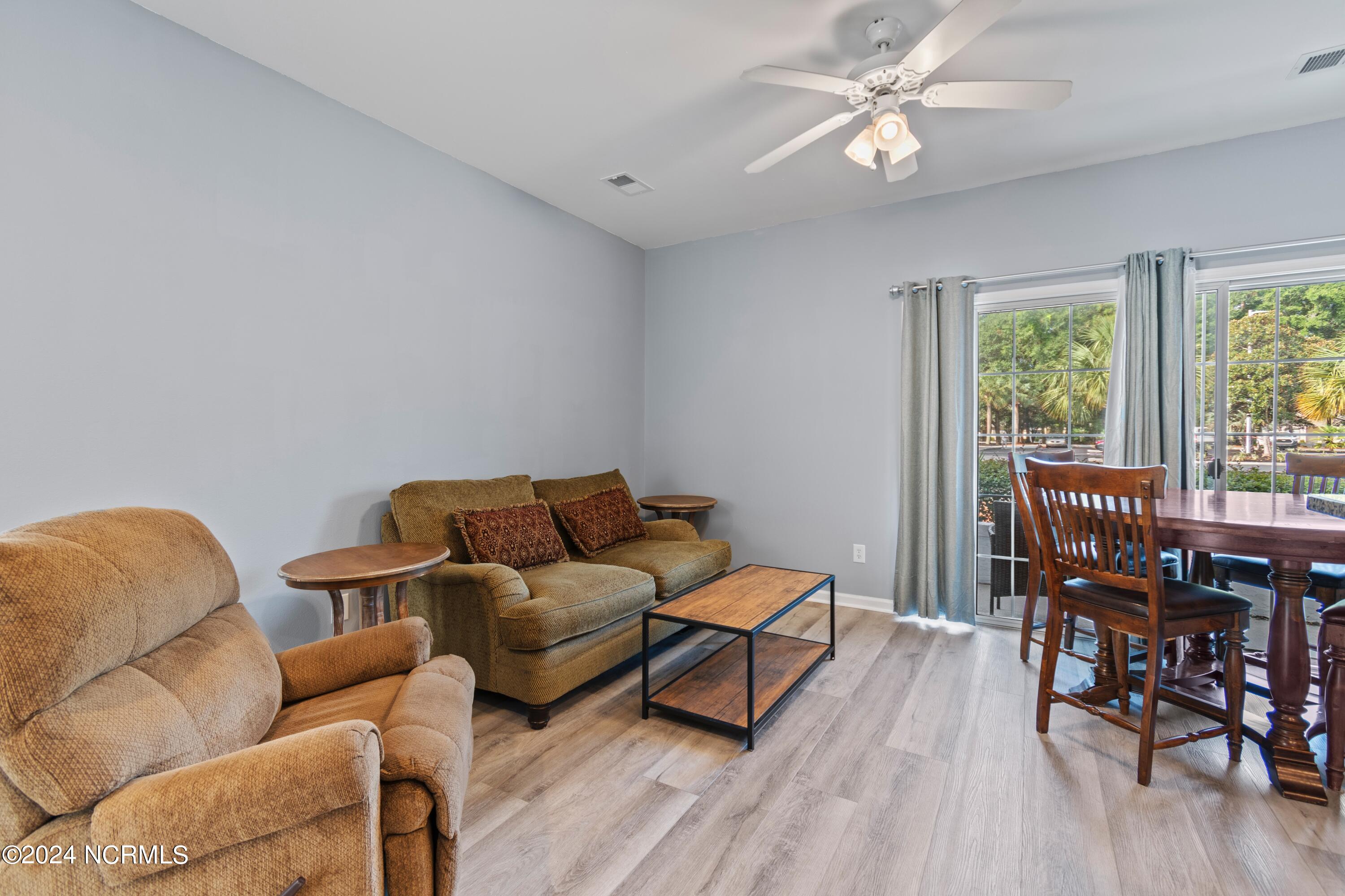 165 Royal Poste Road Unit 2907