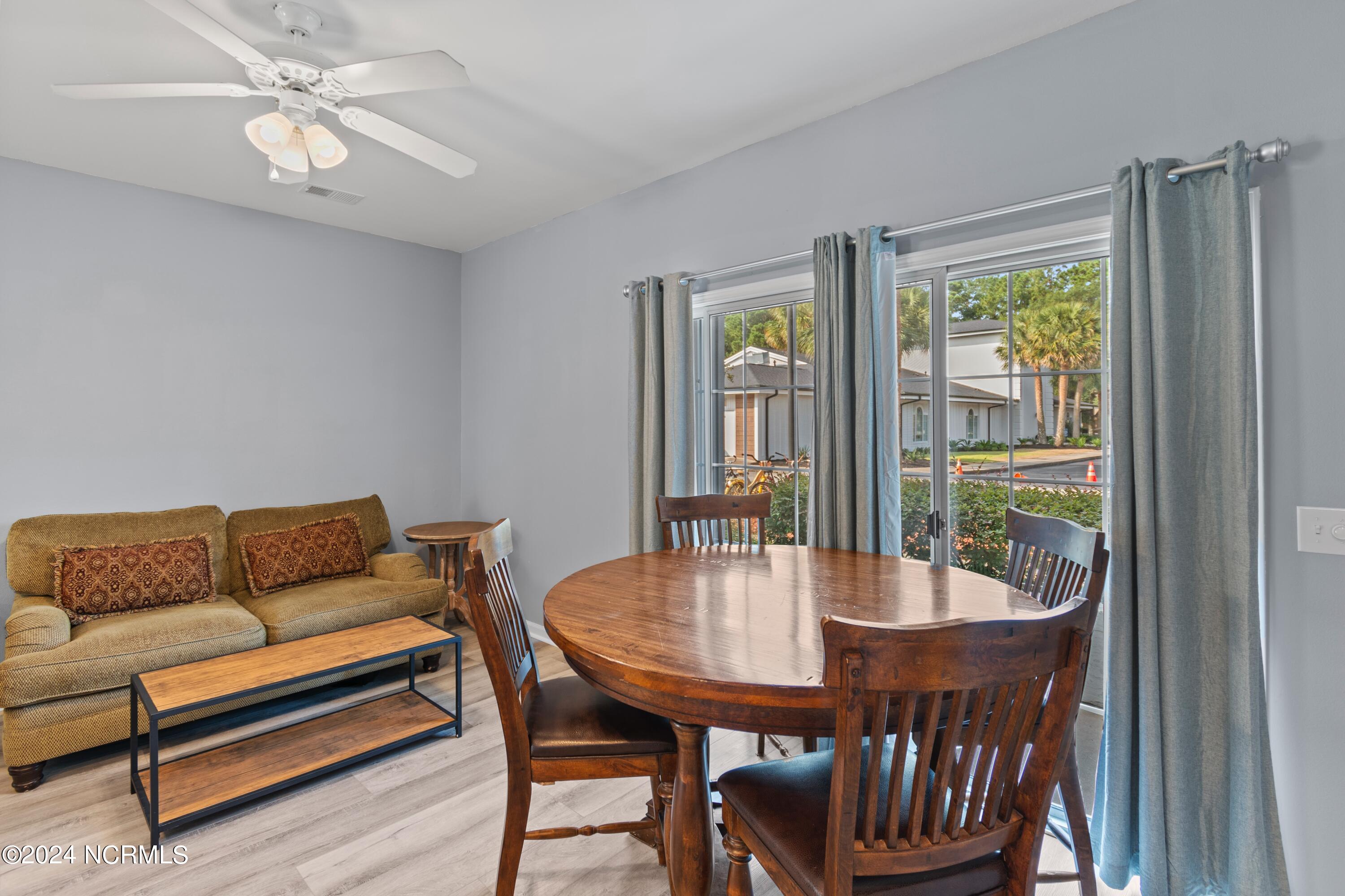 165 Royal Poste Road Unit 2907
