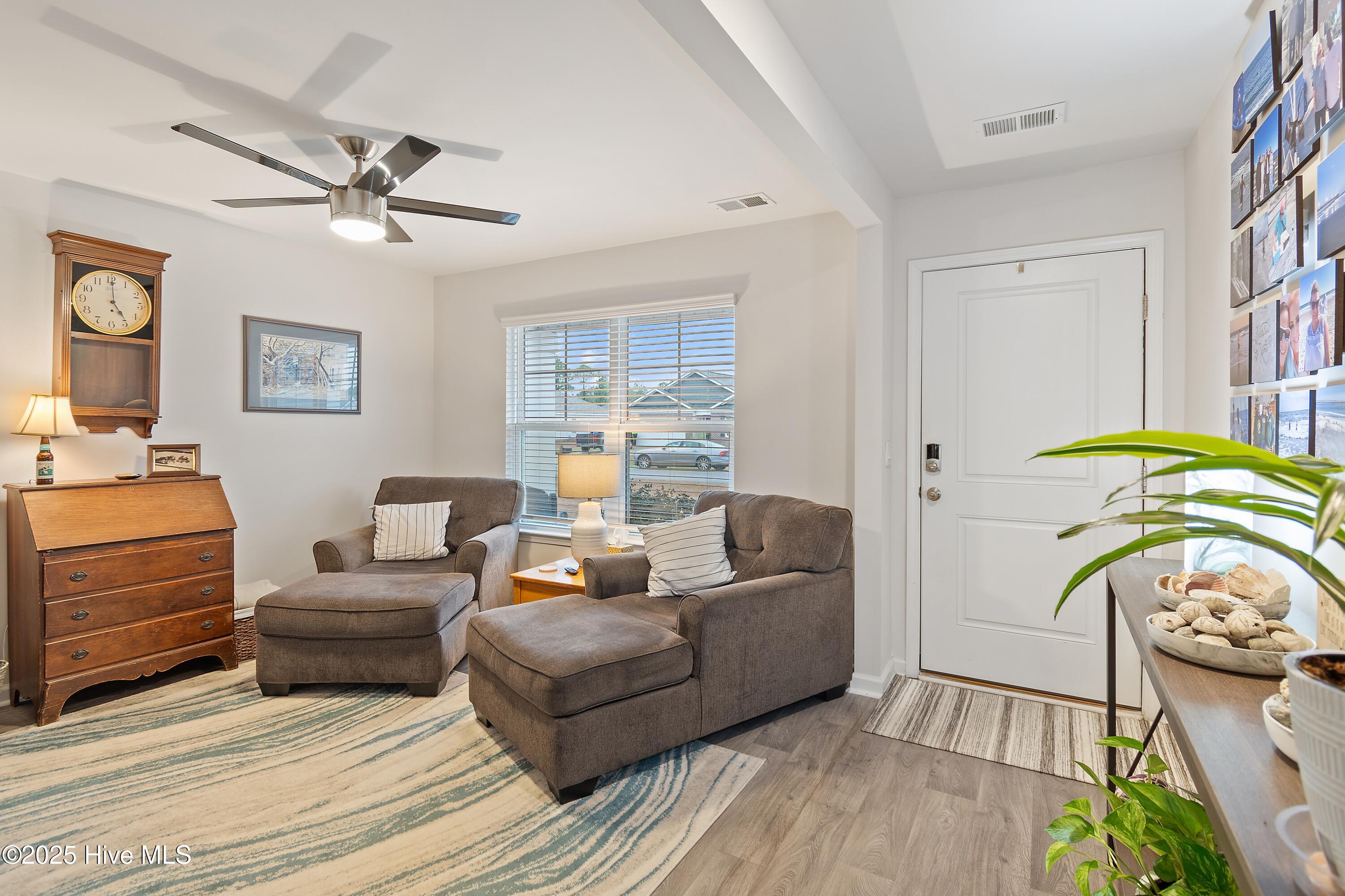 566 Pinecrest Street NW