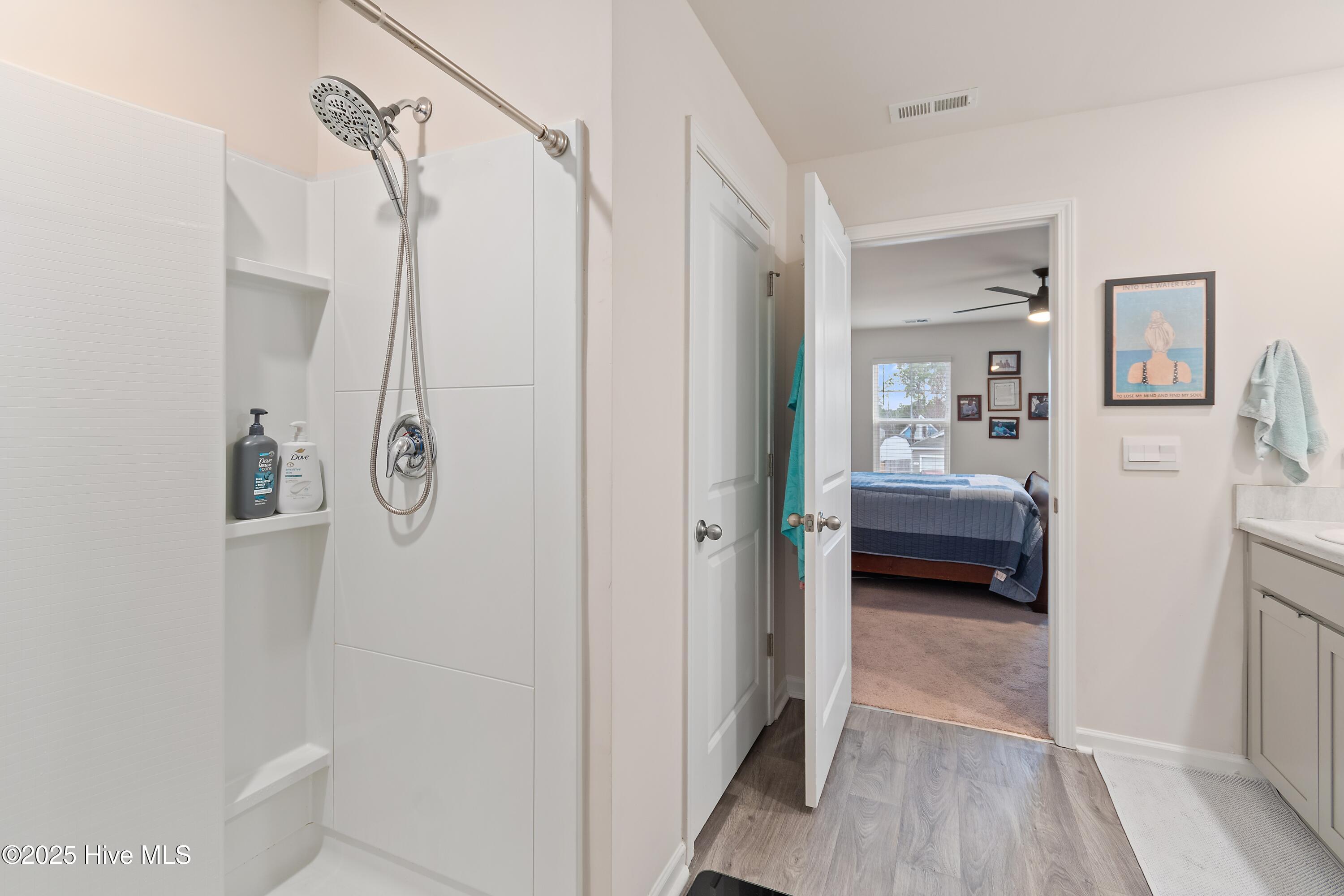 566 Pinecrest Street NW