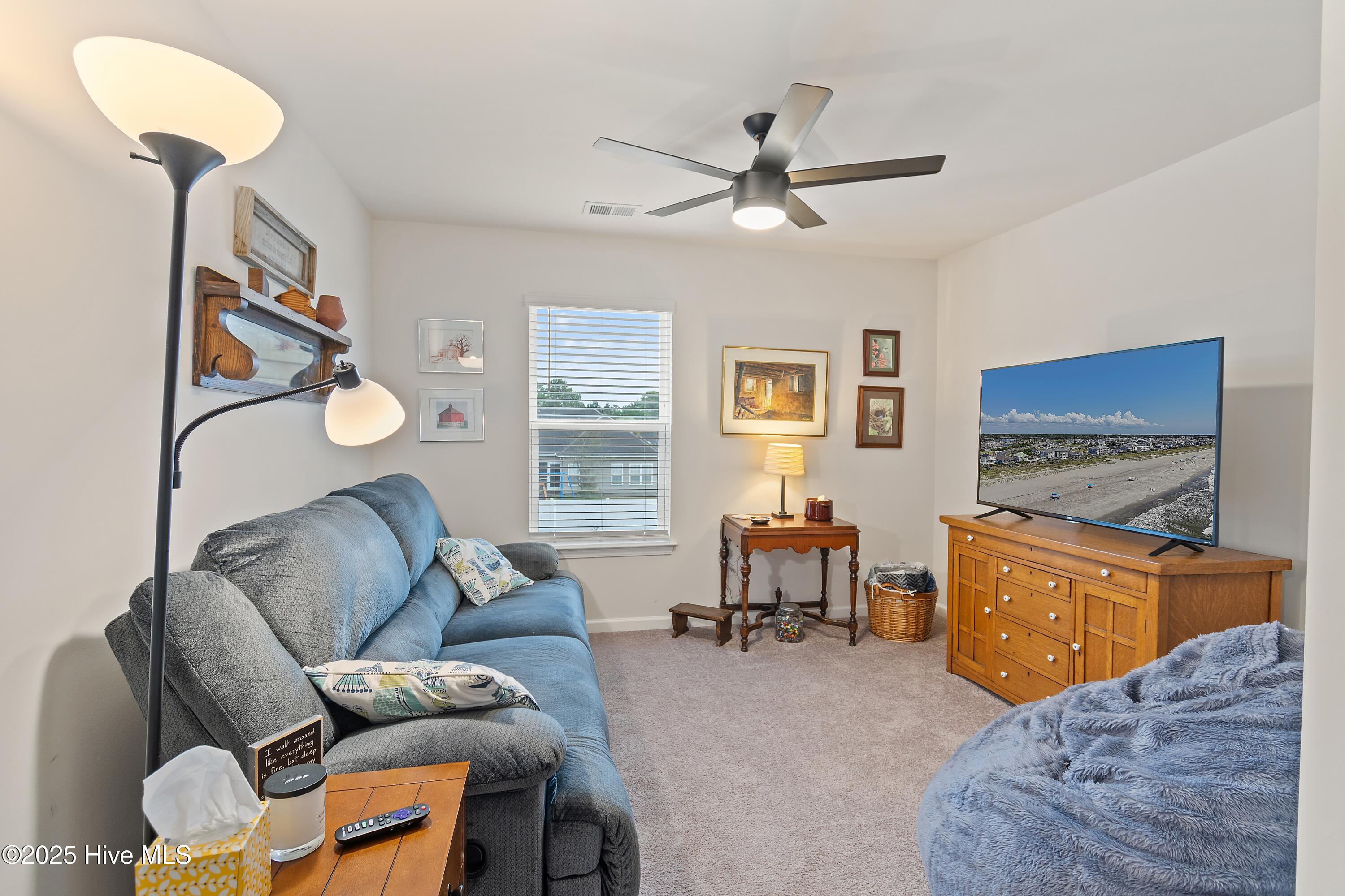 566 Pinecrest Street NW