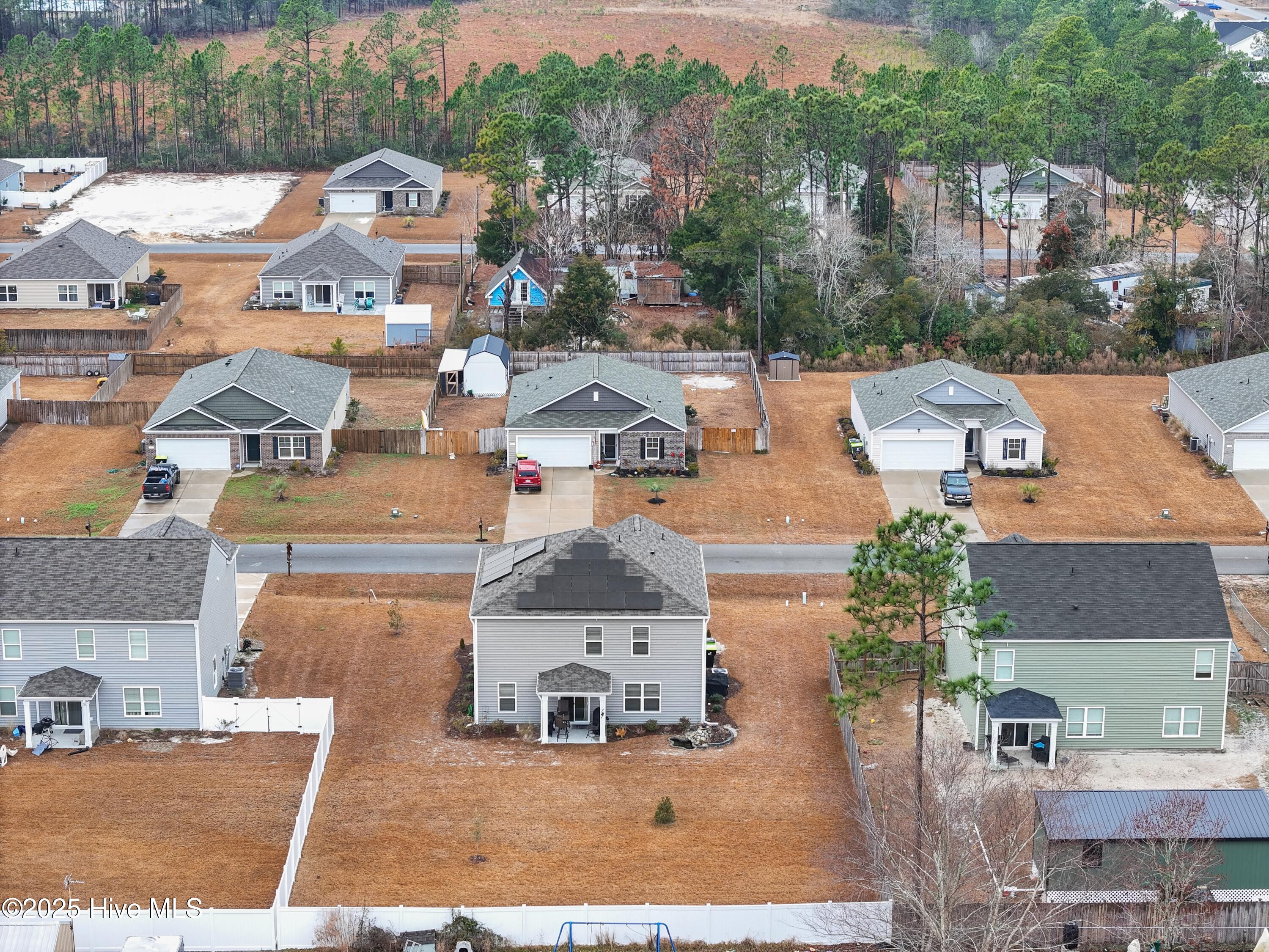 566 Pinecrest Street NW