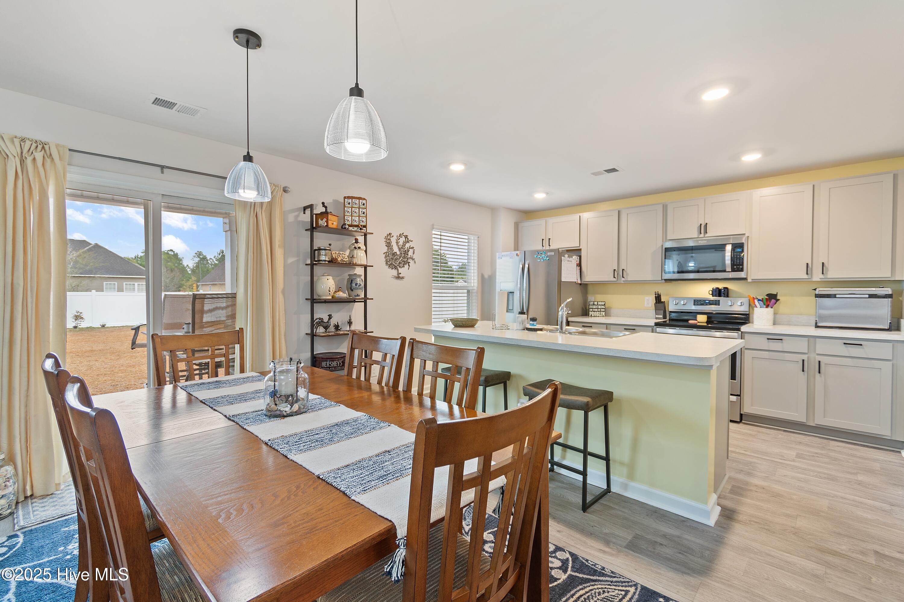 566 Pinecrest Street NW