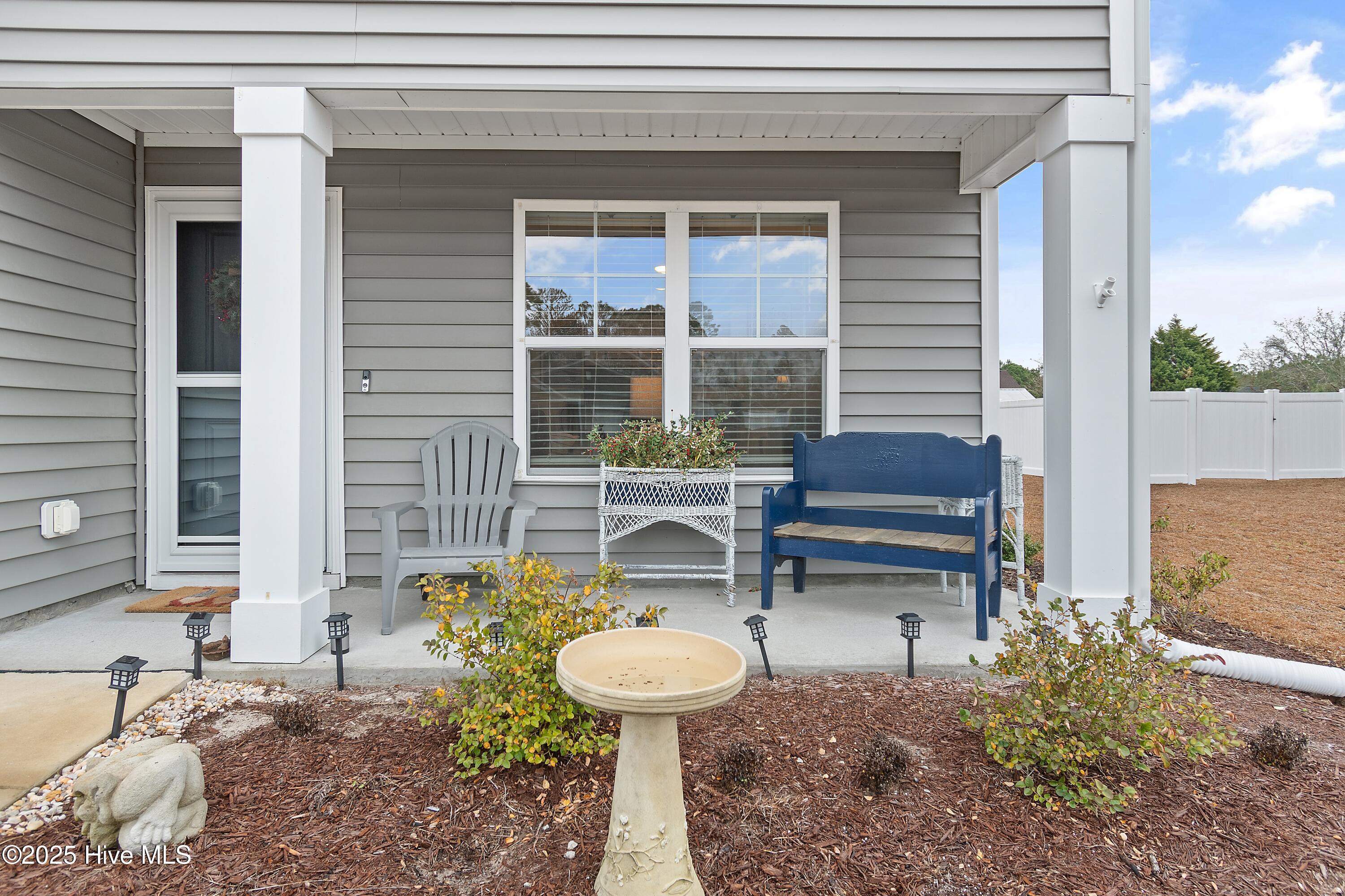 566 Pinecrest Street NW