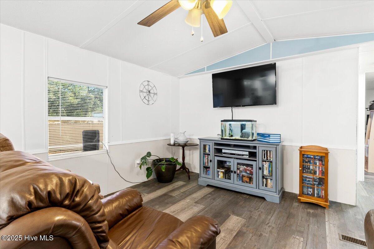 1434 Grosbeak Place SW