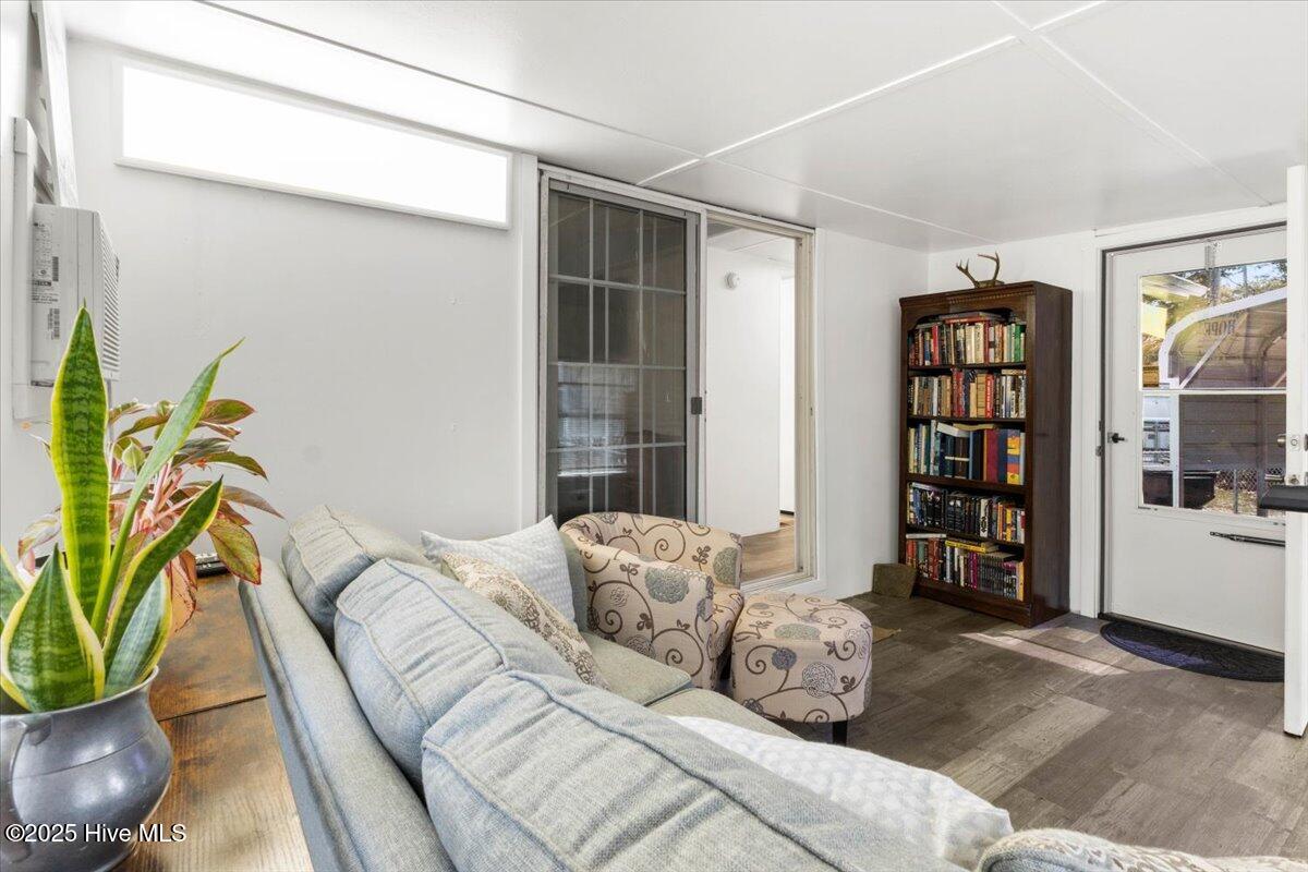 1434 Grosbeak Place SW