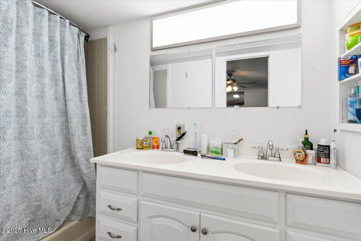 1434 Grosbeak Place SW