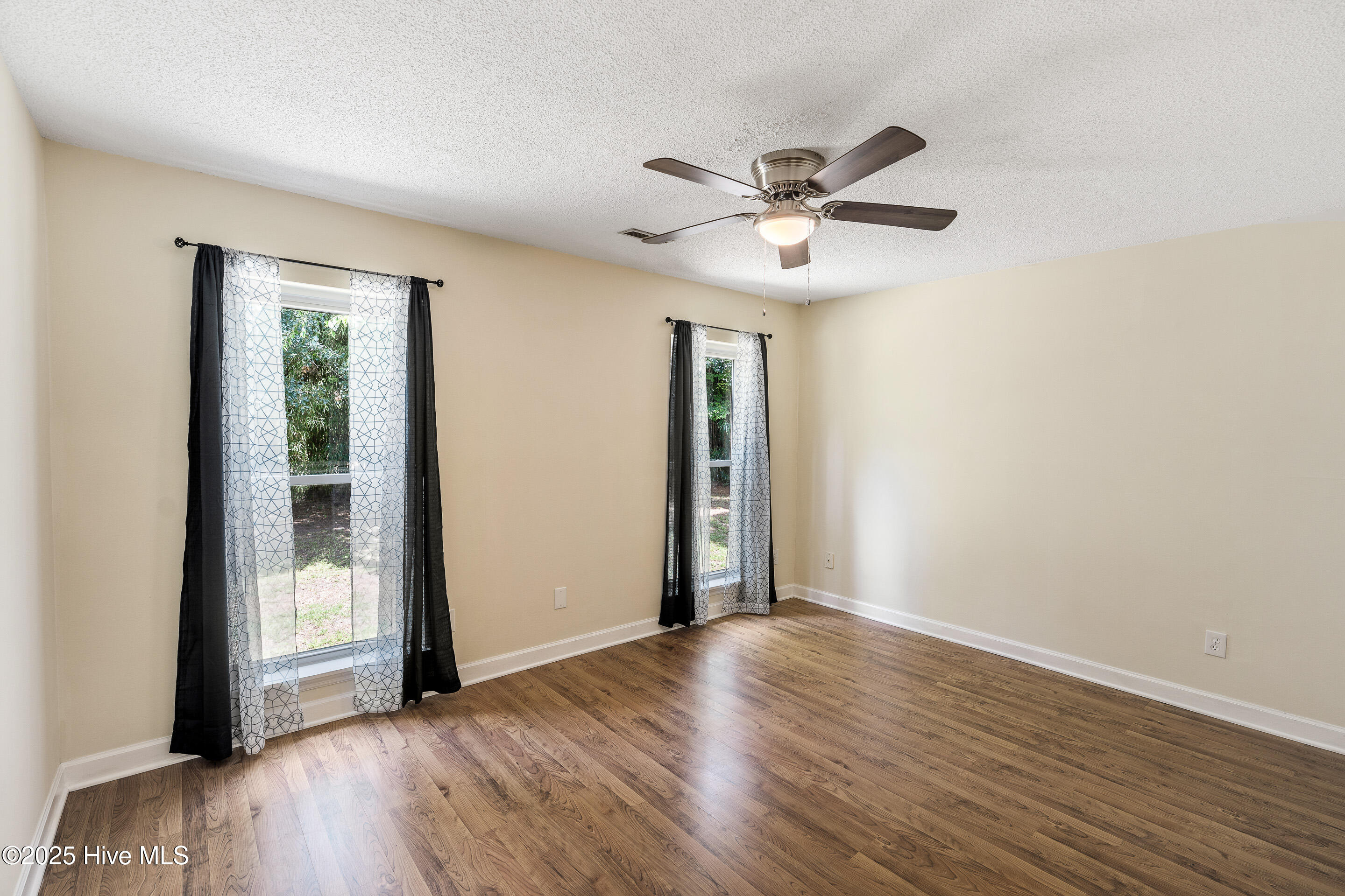 5425 Golden Eagle Court