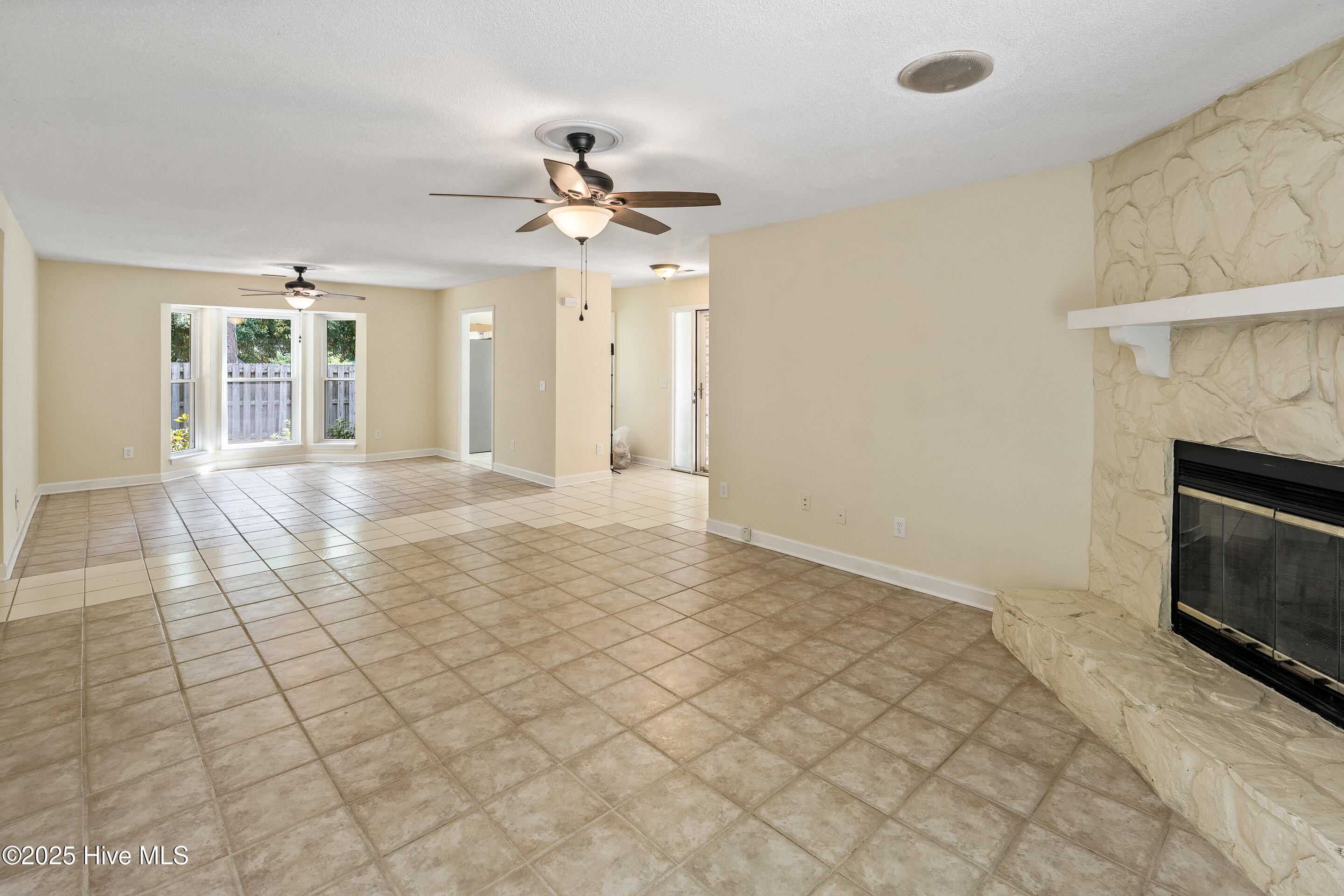 5425 Golden Eagle Court