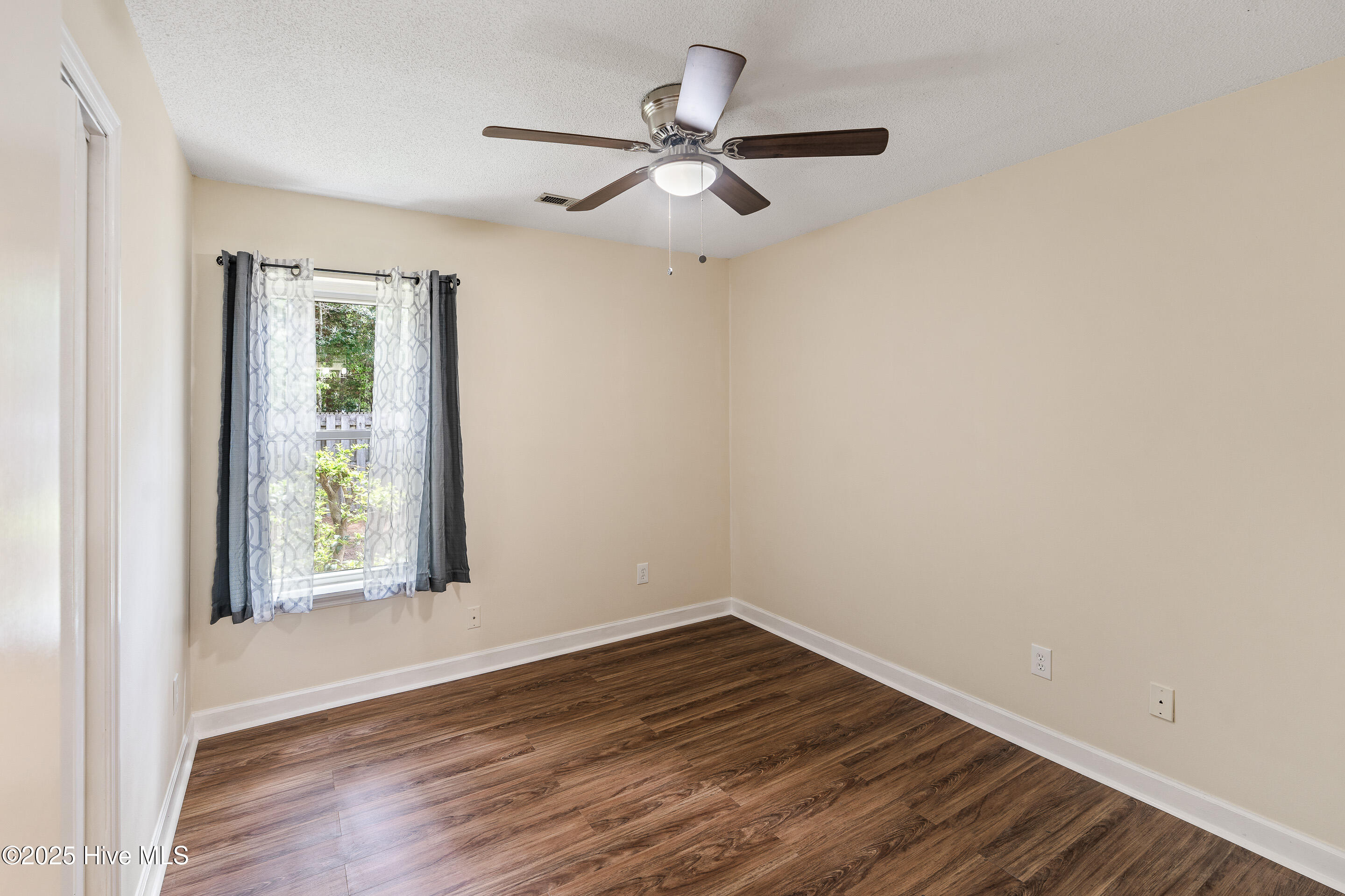 5425 Golden Eagle Court