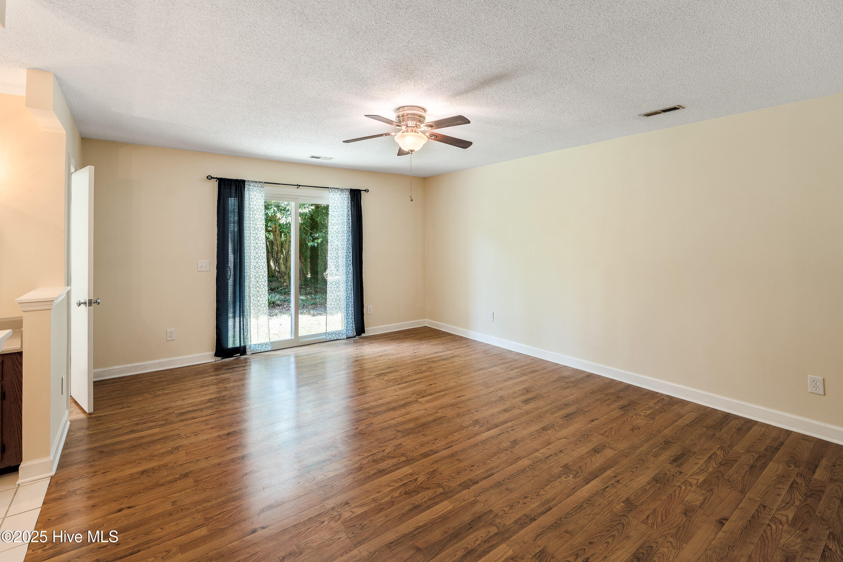 5425 Golden Eagle Court