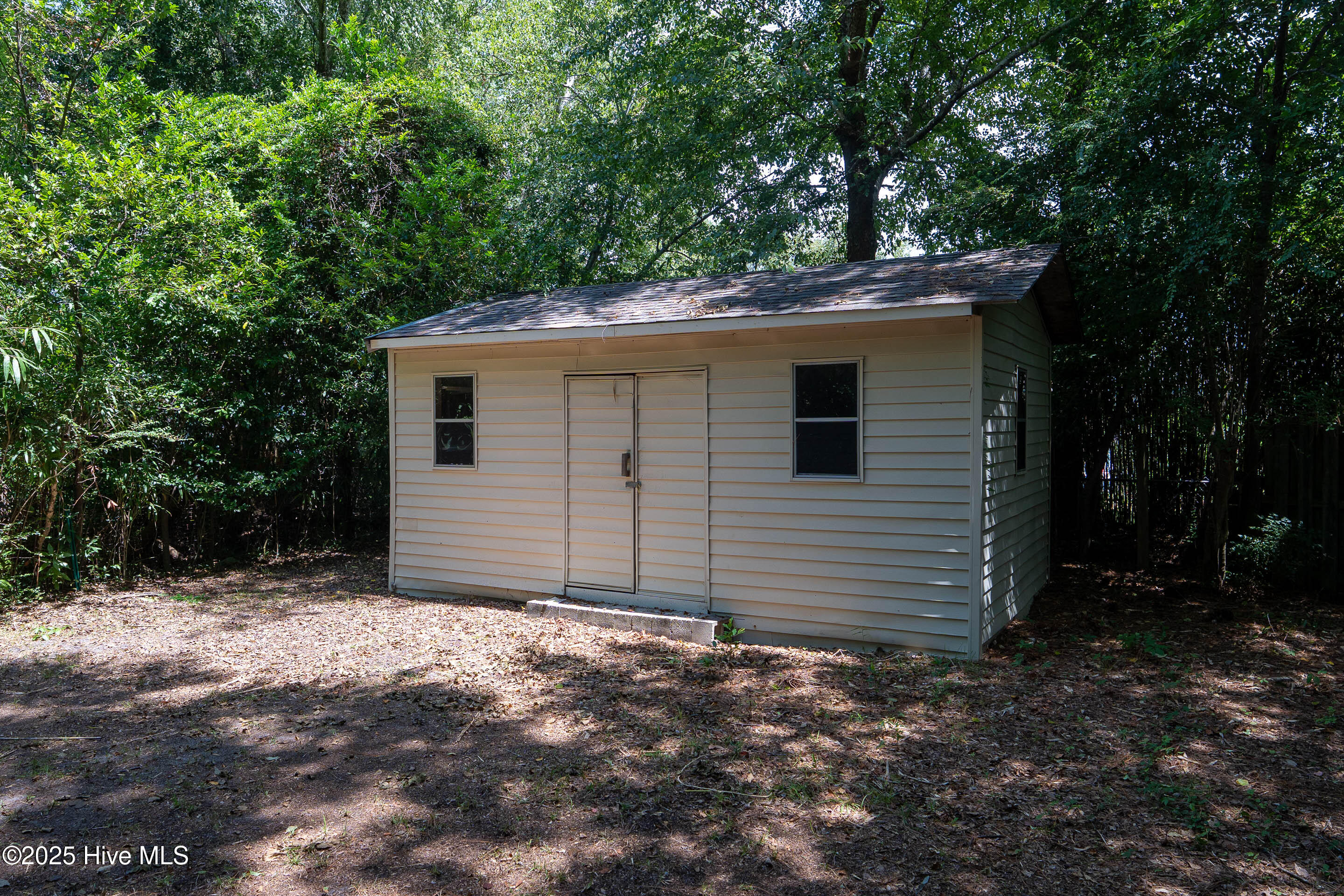 5425 Golden Eagle Court