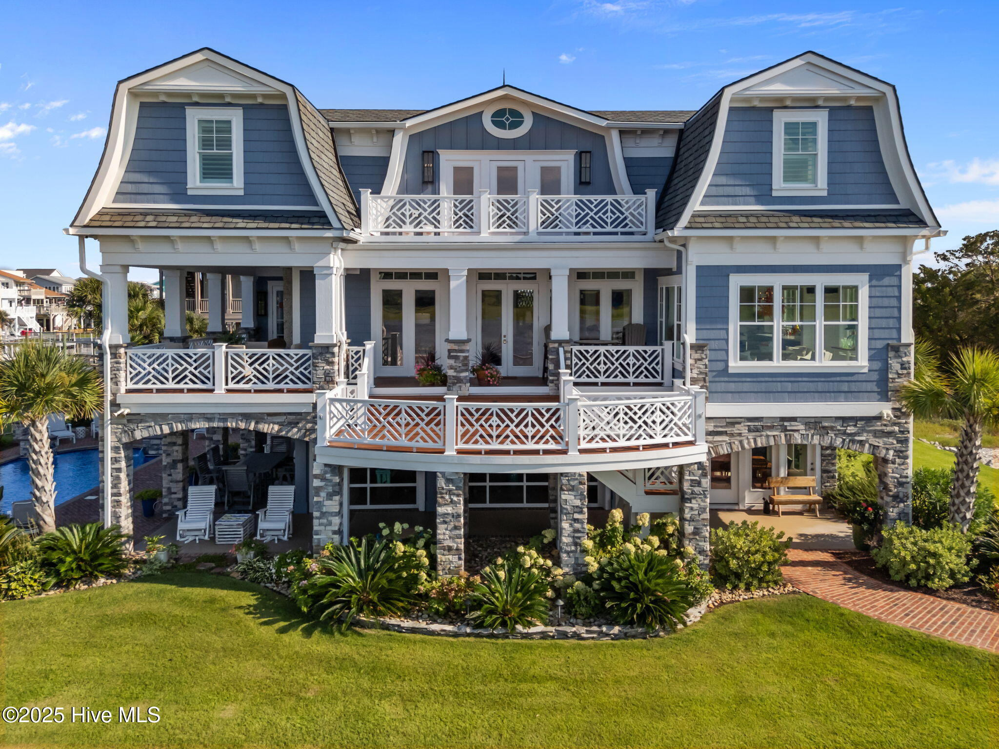 98 Laurinburg Street