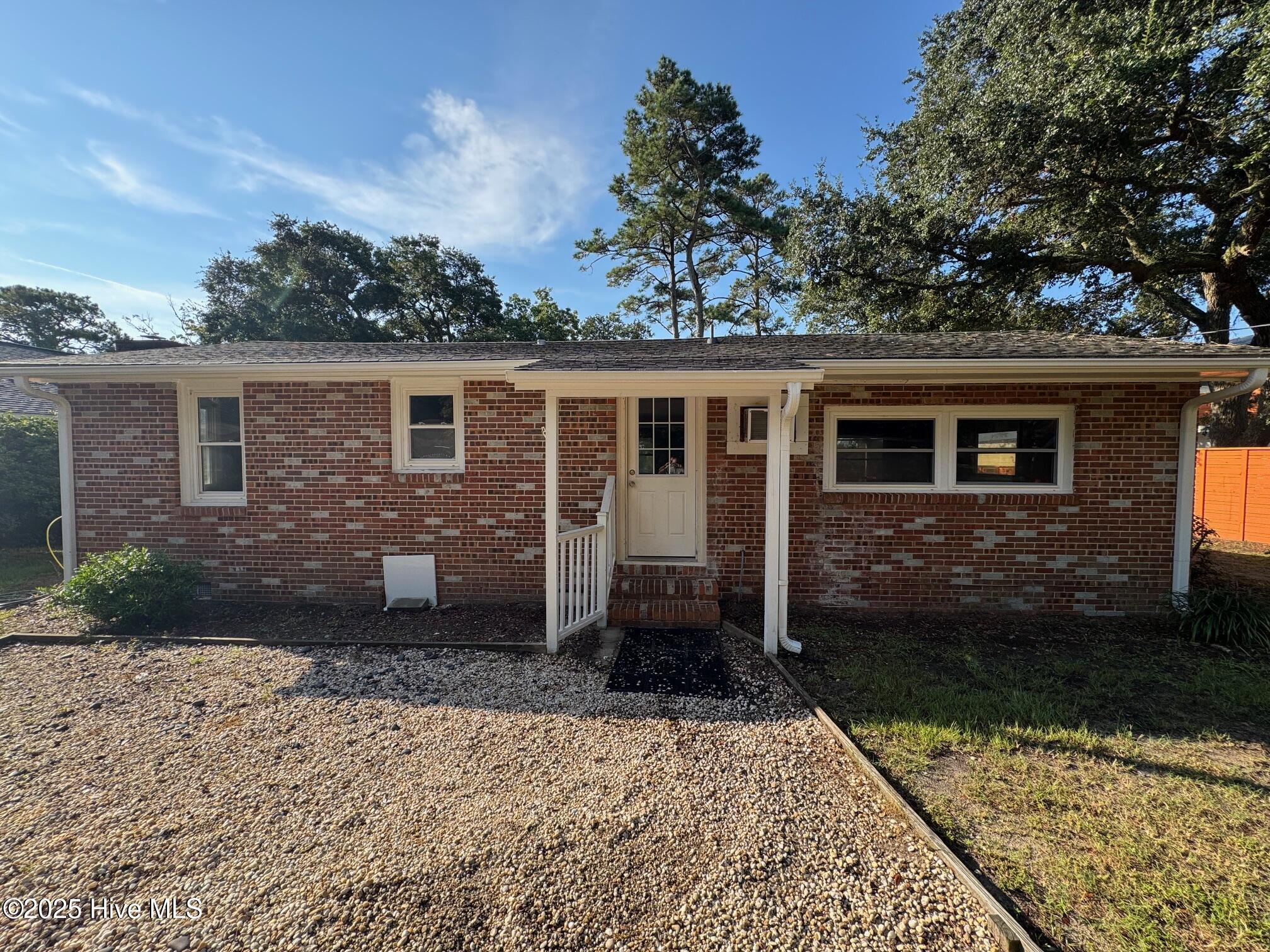 4309 Ocean Breeze Avenue SW