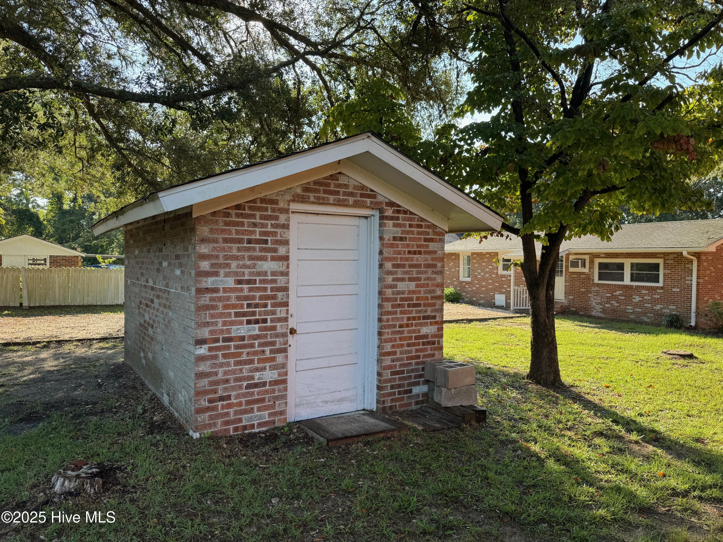 4309 Ocean Breeze Avenue SW