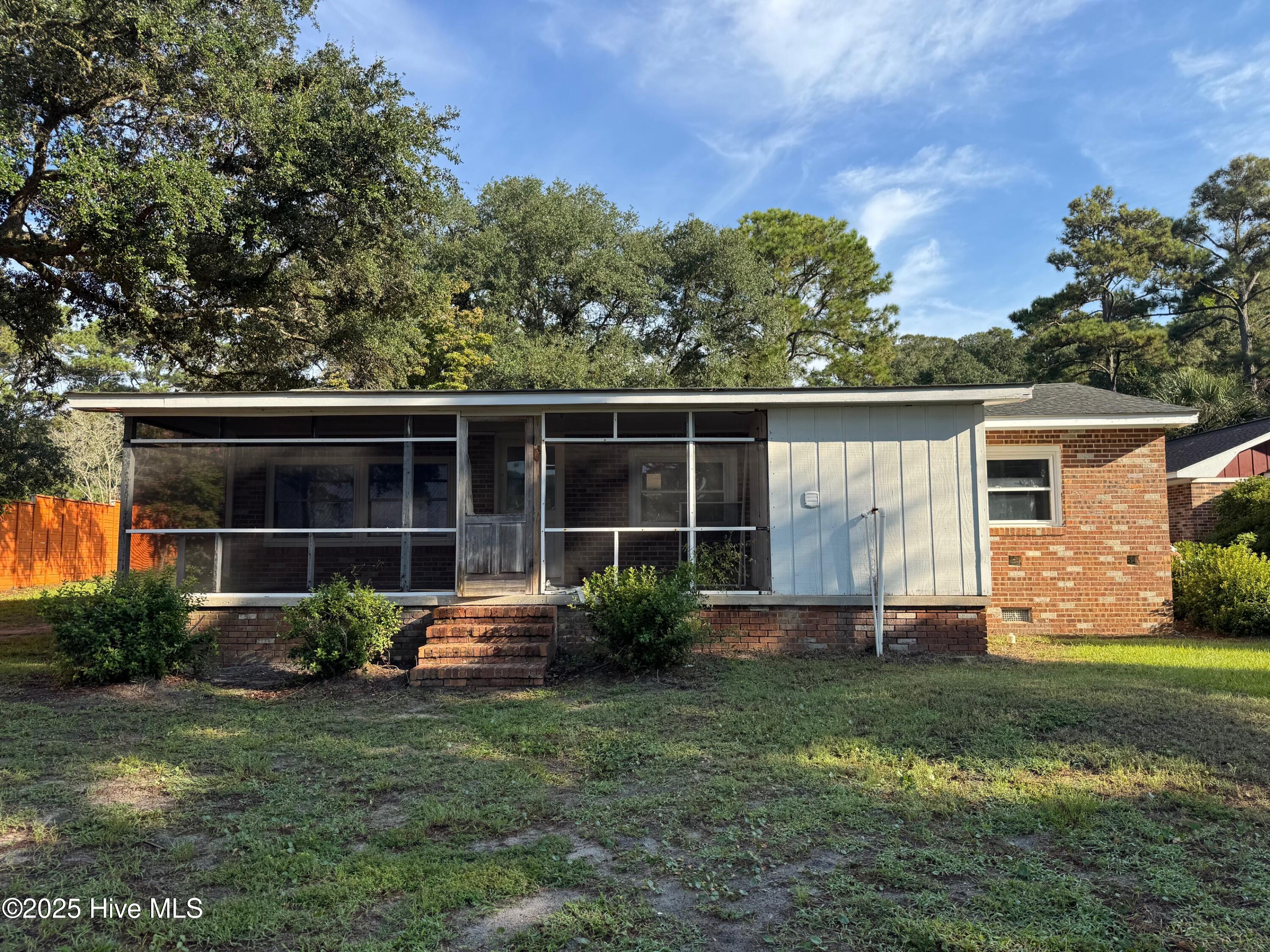 4309 Ocean Breeze Avenue SW