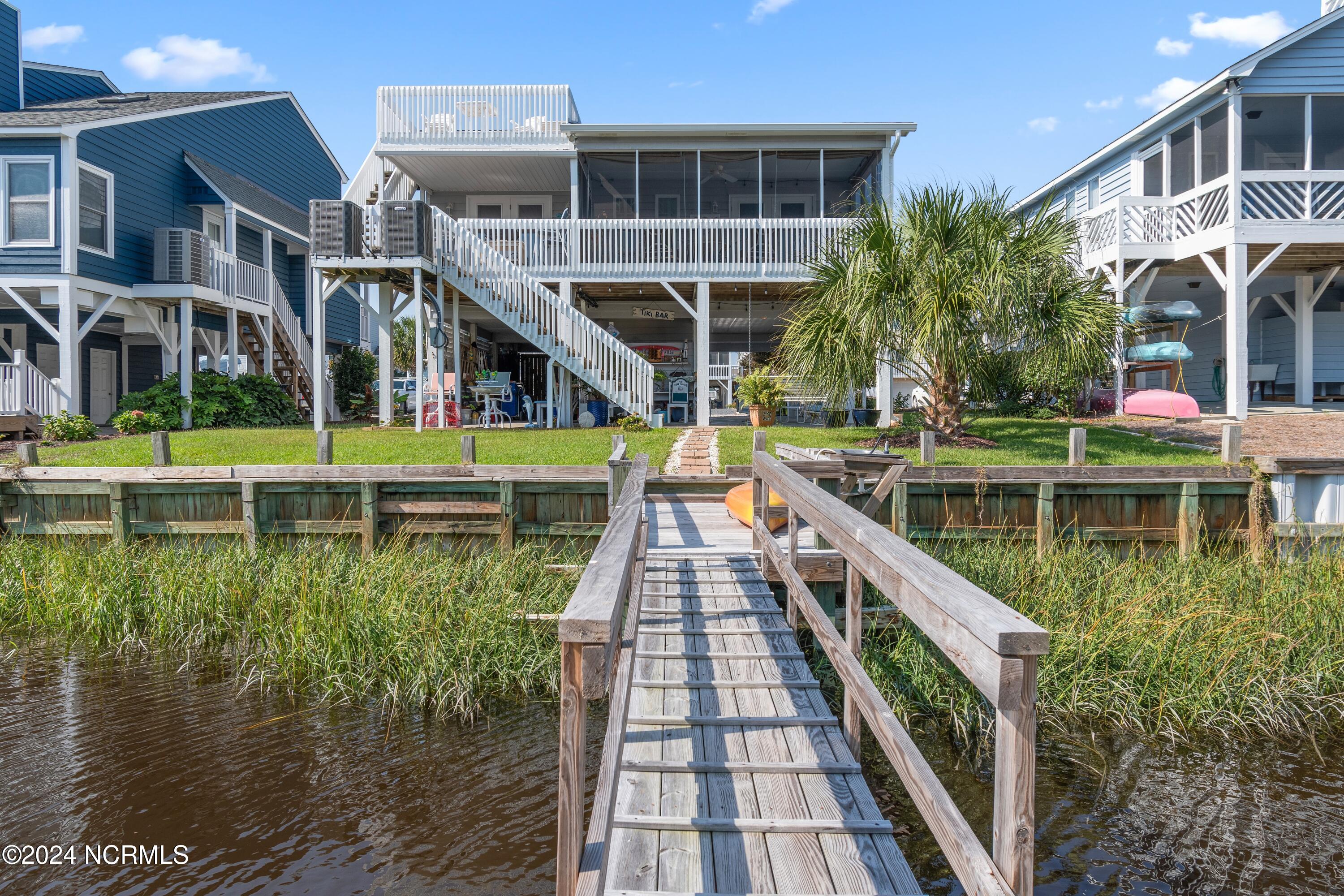 415 Sailfish Street