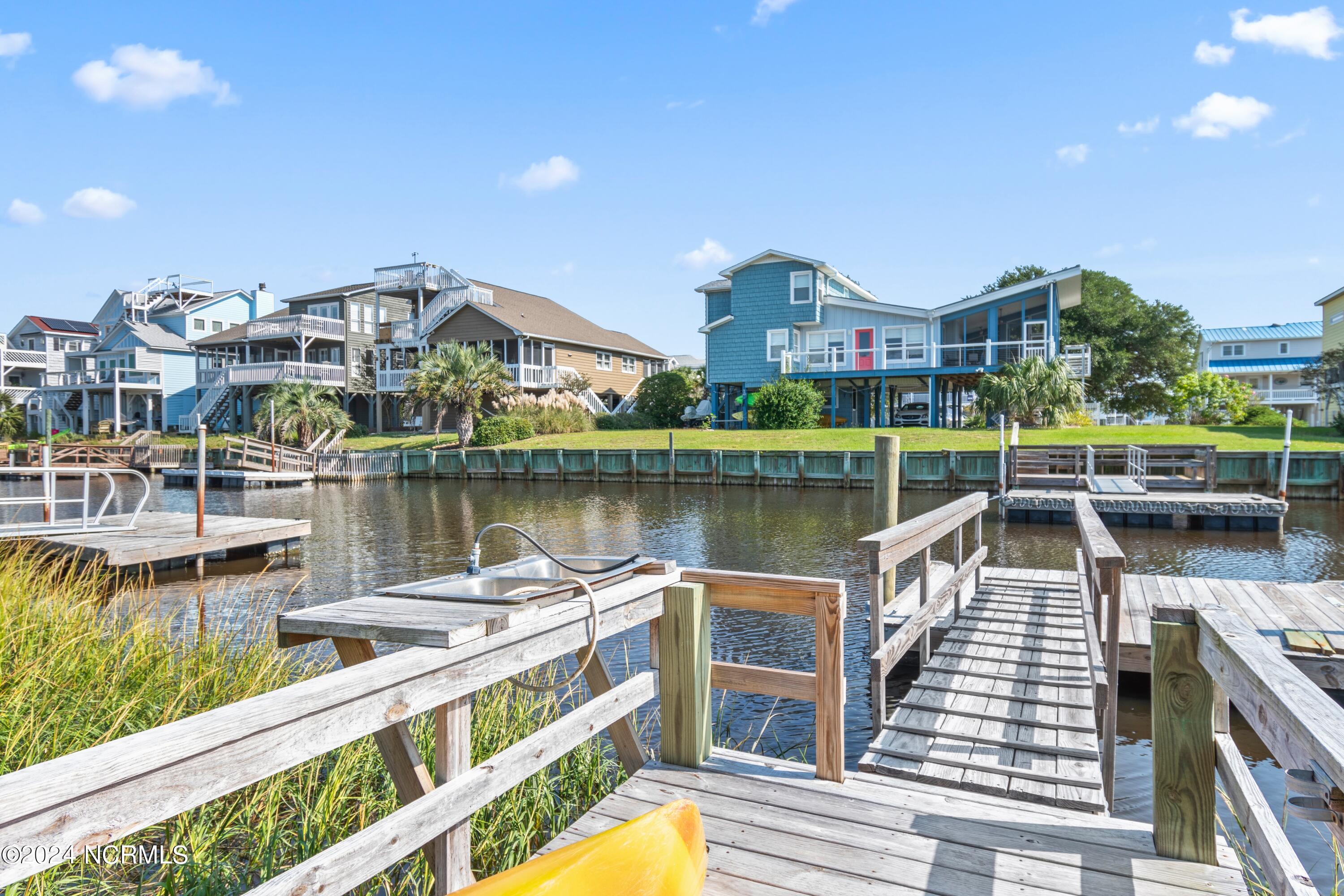 415 Sailfish Street