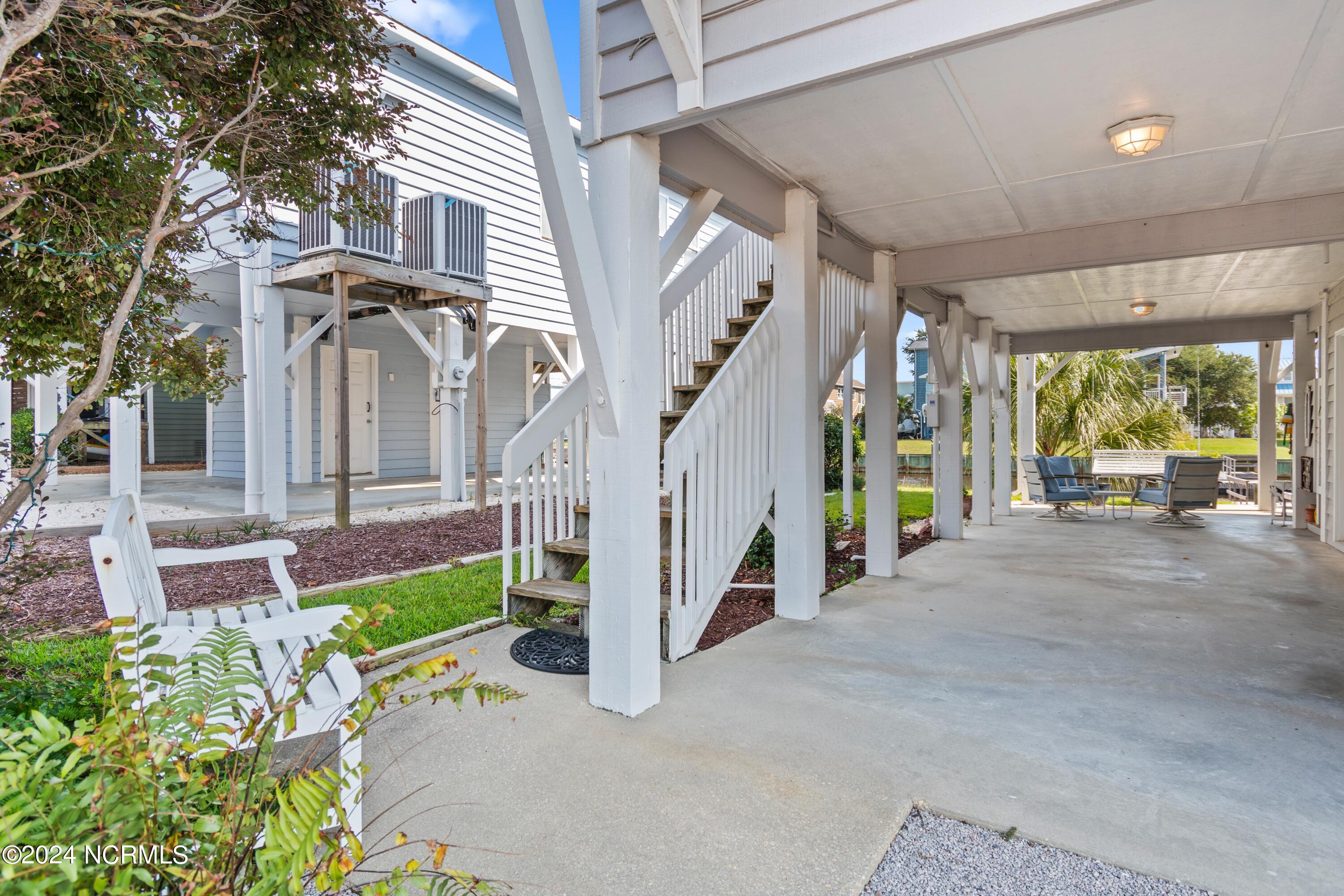 415 Sailfish Street