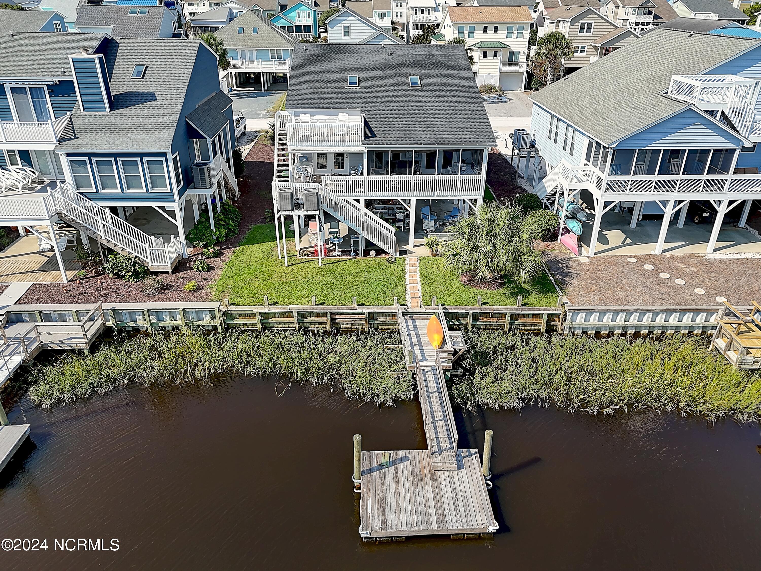 415 Sailfish Street