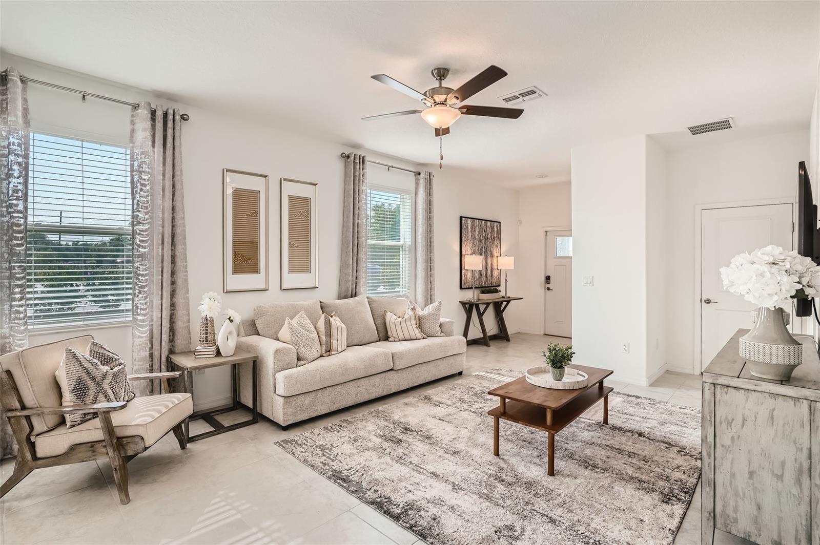 8323 CRESCENT OAKS DR