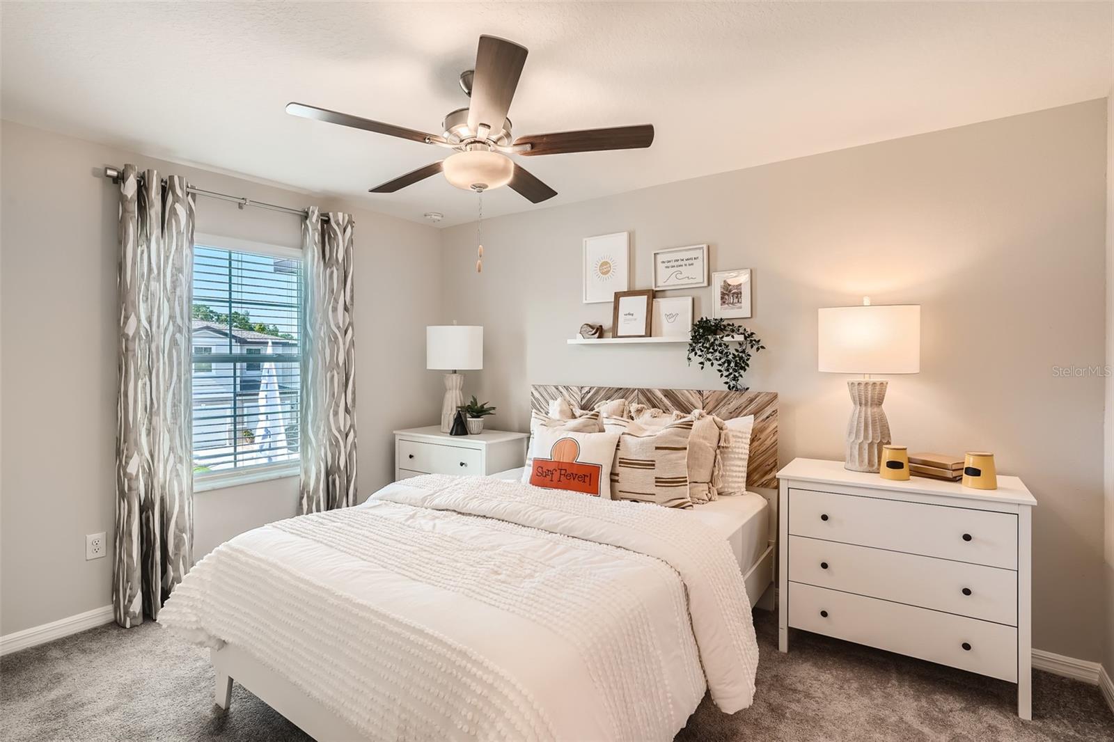 8323 CRESCENT OAKS DR