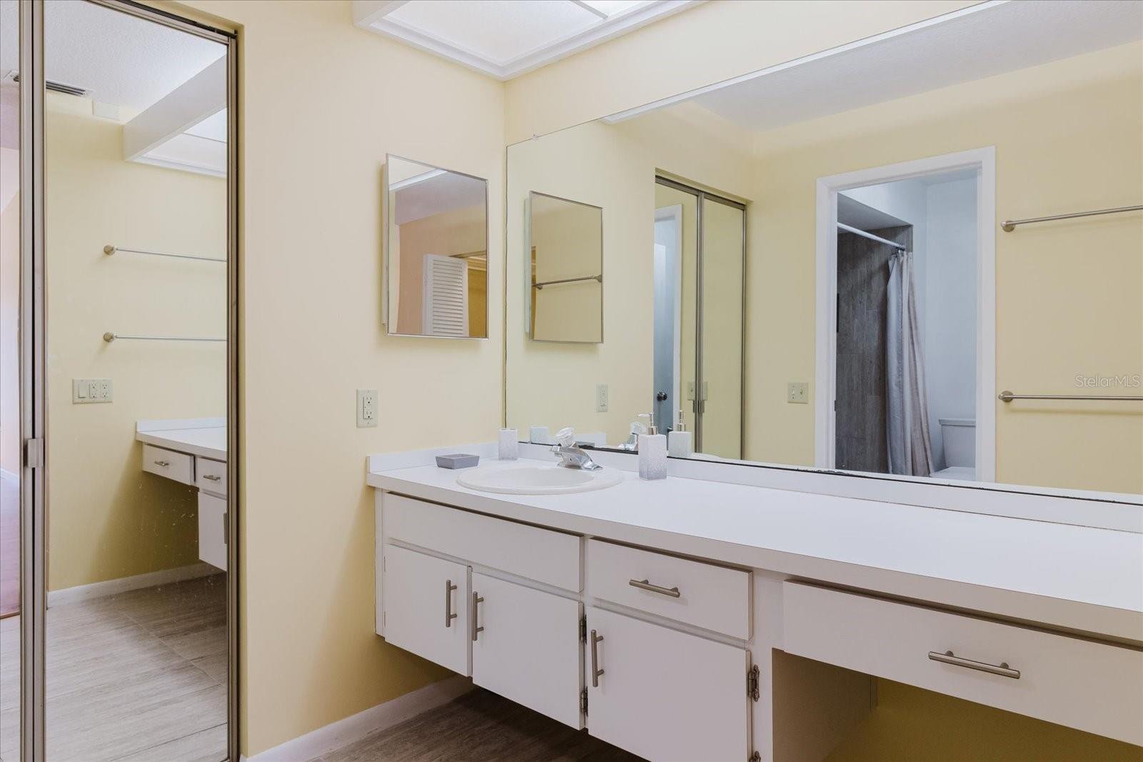 1808 CYPRESS TRACE DR #1808